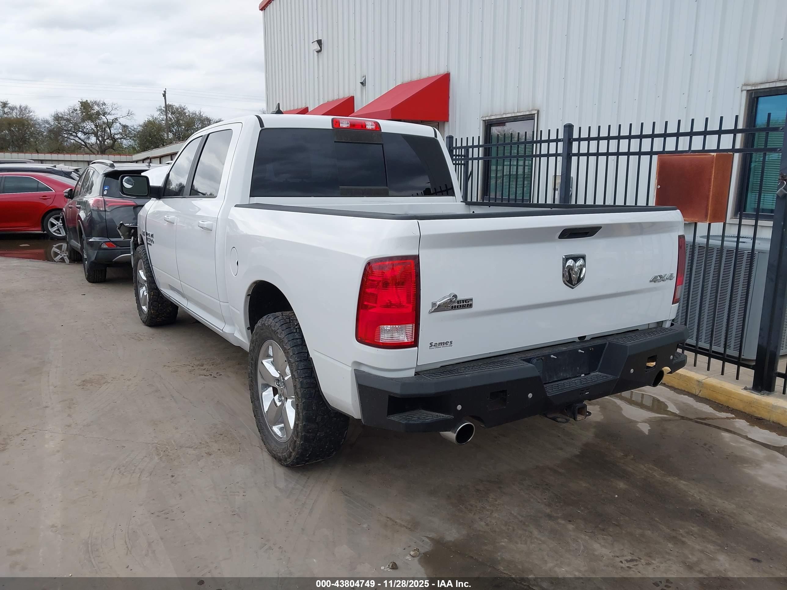 RAM 1500 image 3