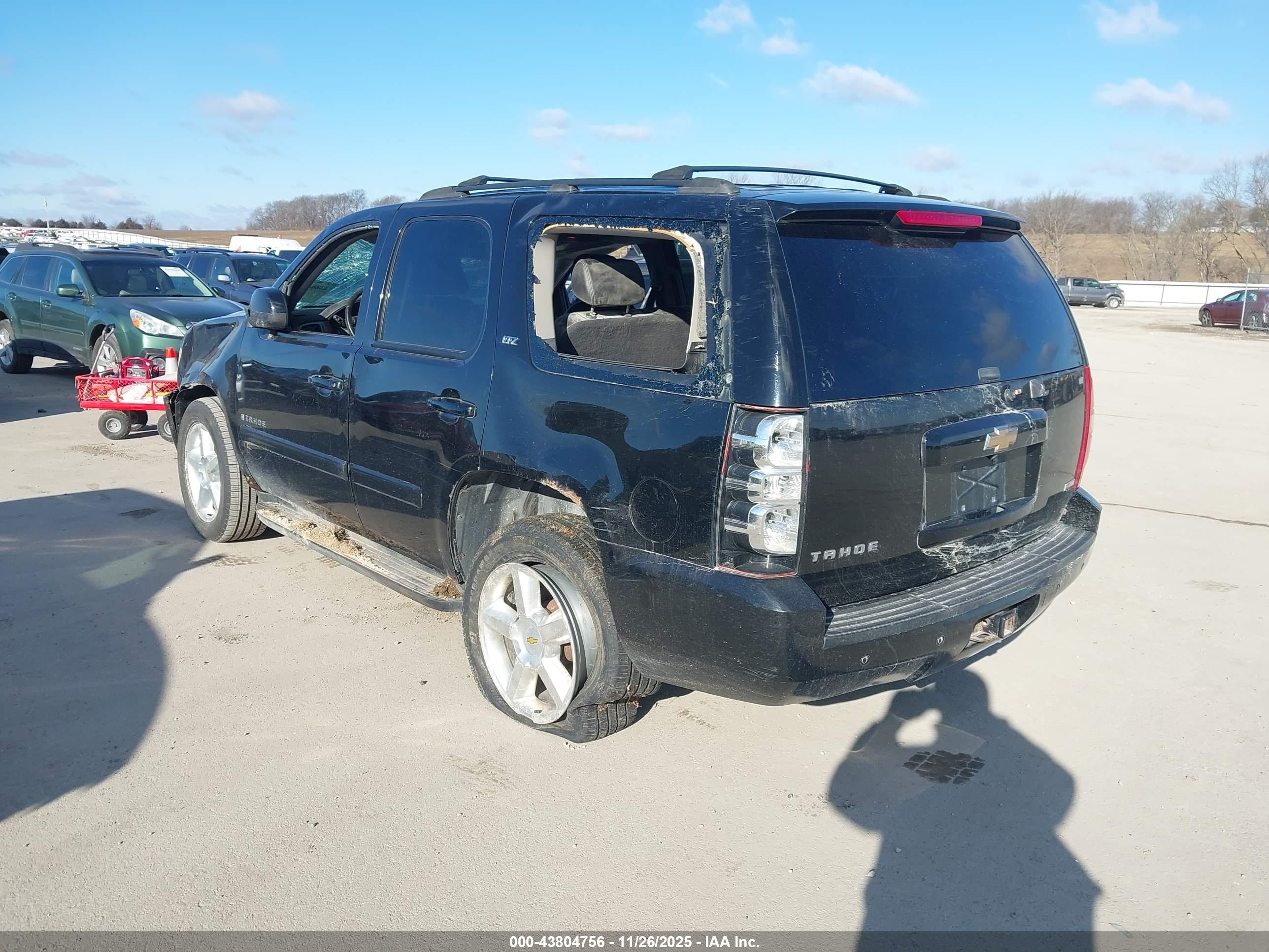 CHEVROLET TAHOE image 3