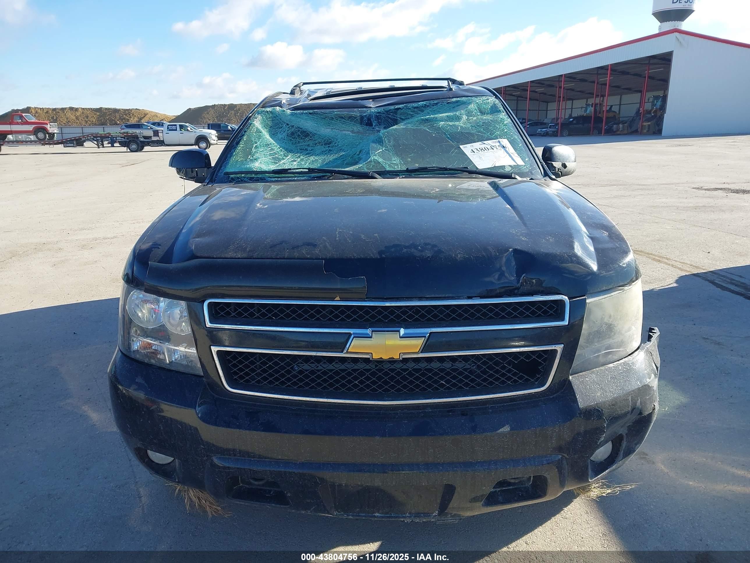 CHEVROLET TAHOE image 6