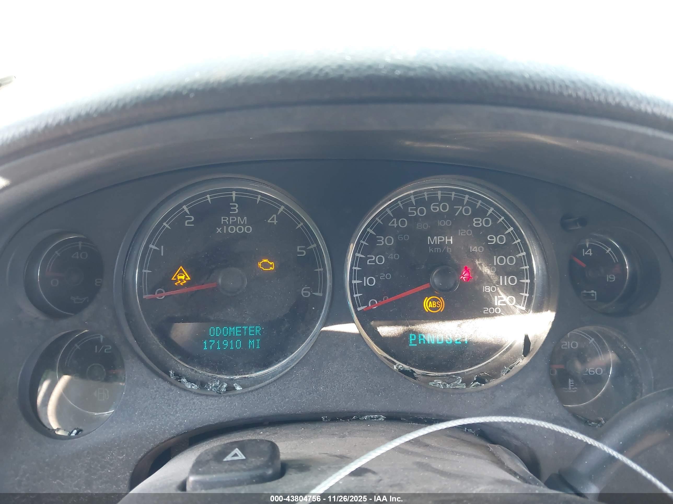 CHEVROLET TAHOE image 7