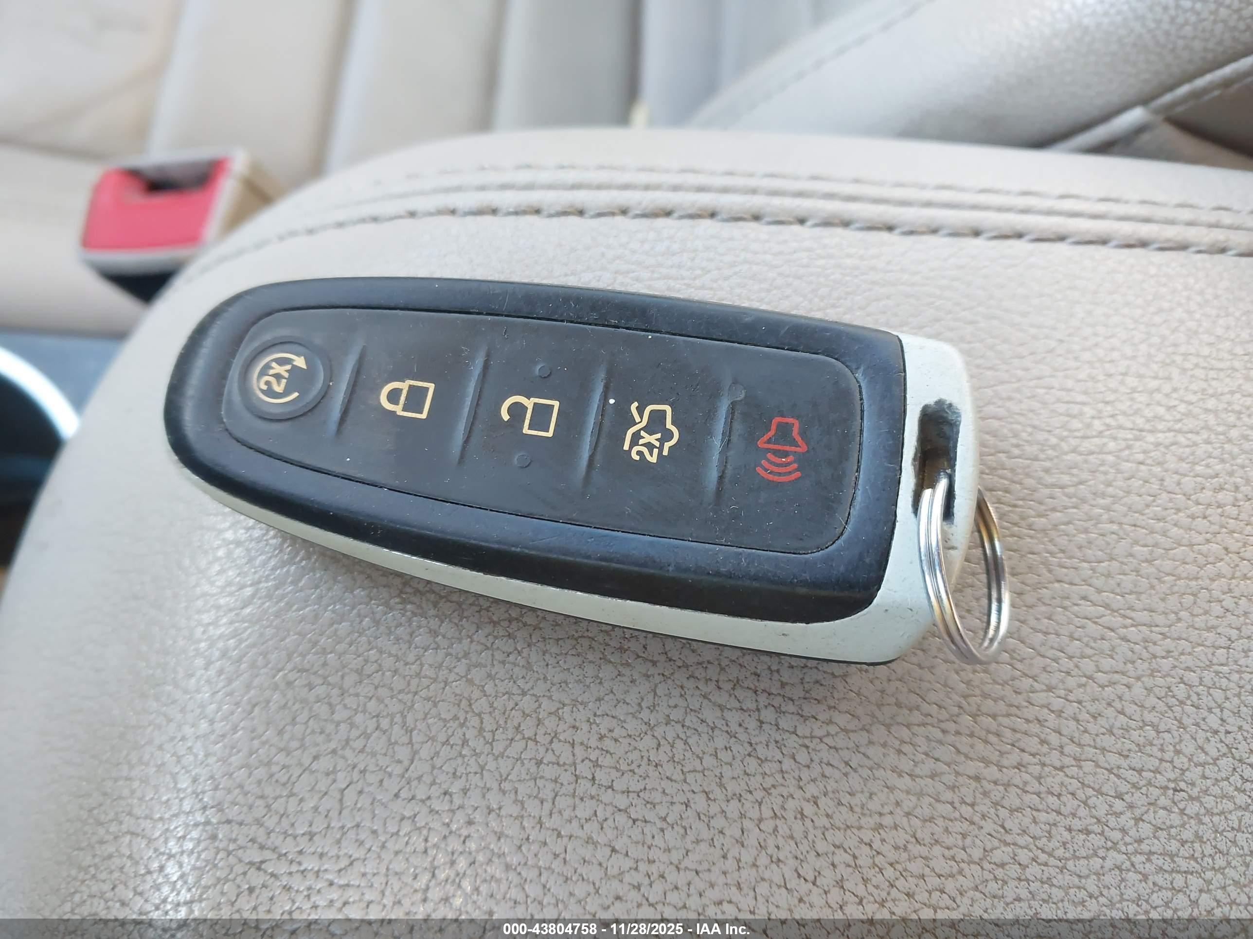 FORD ESCAPE image 11