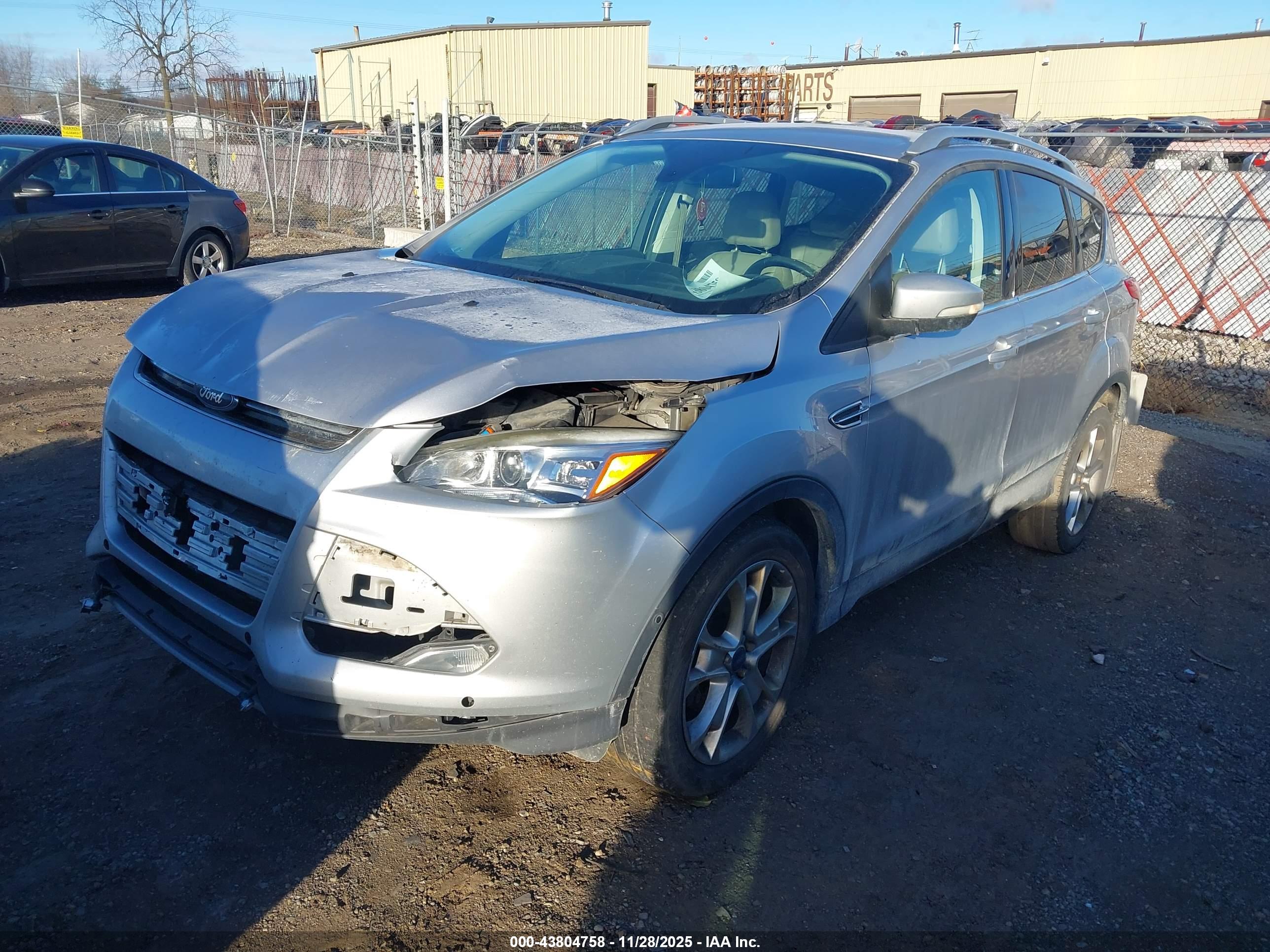 FORD ESCAPE image 2
