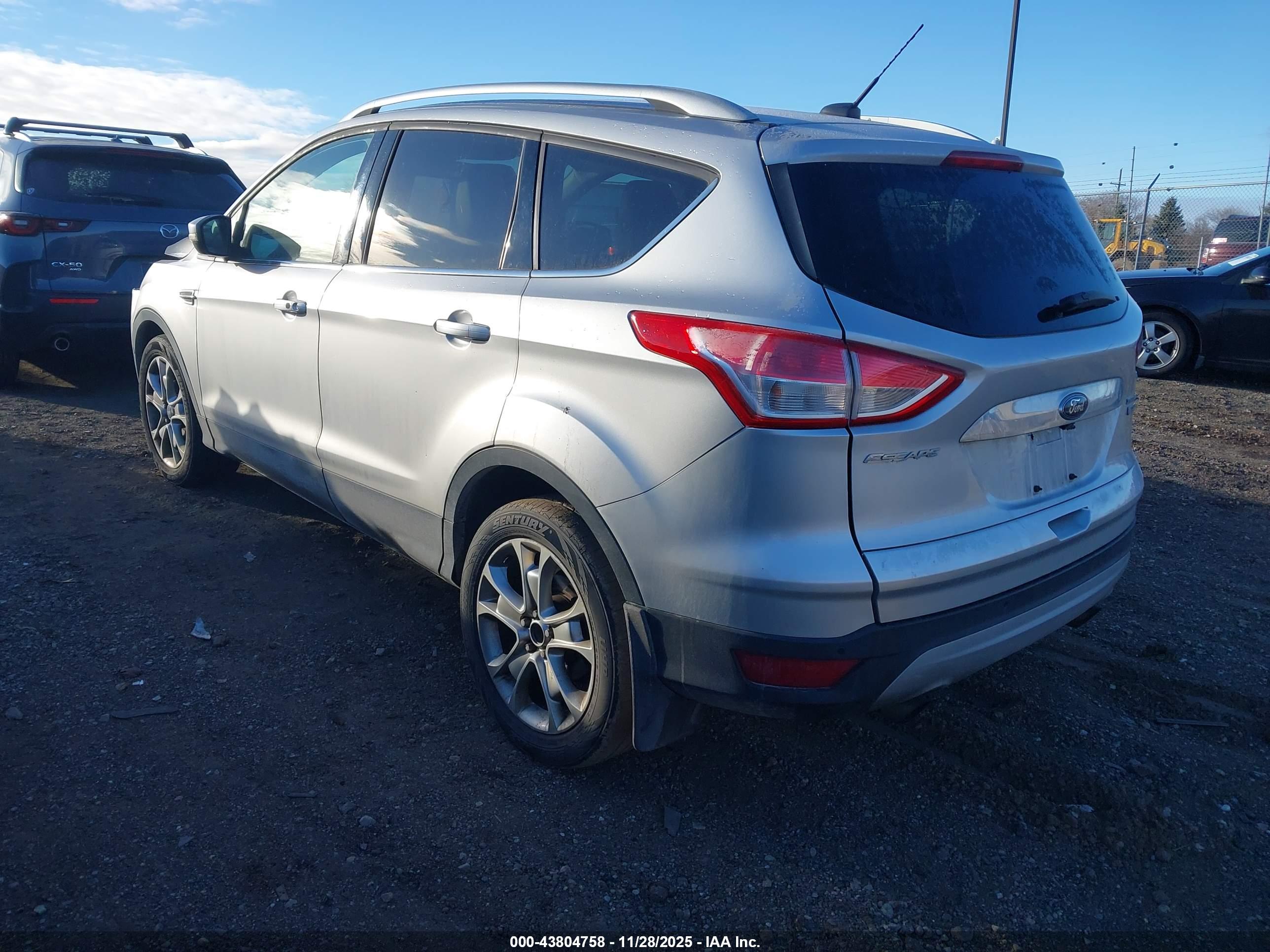 FORD ESCAPE image 3