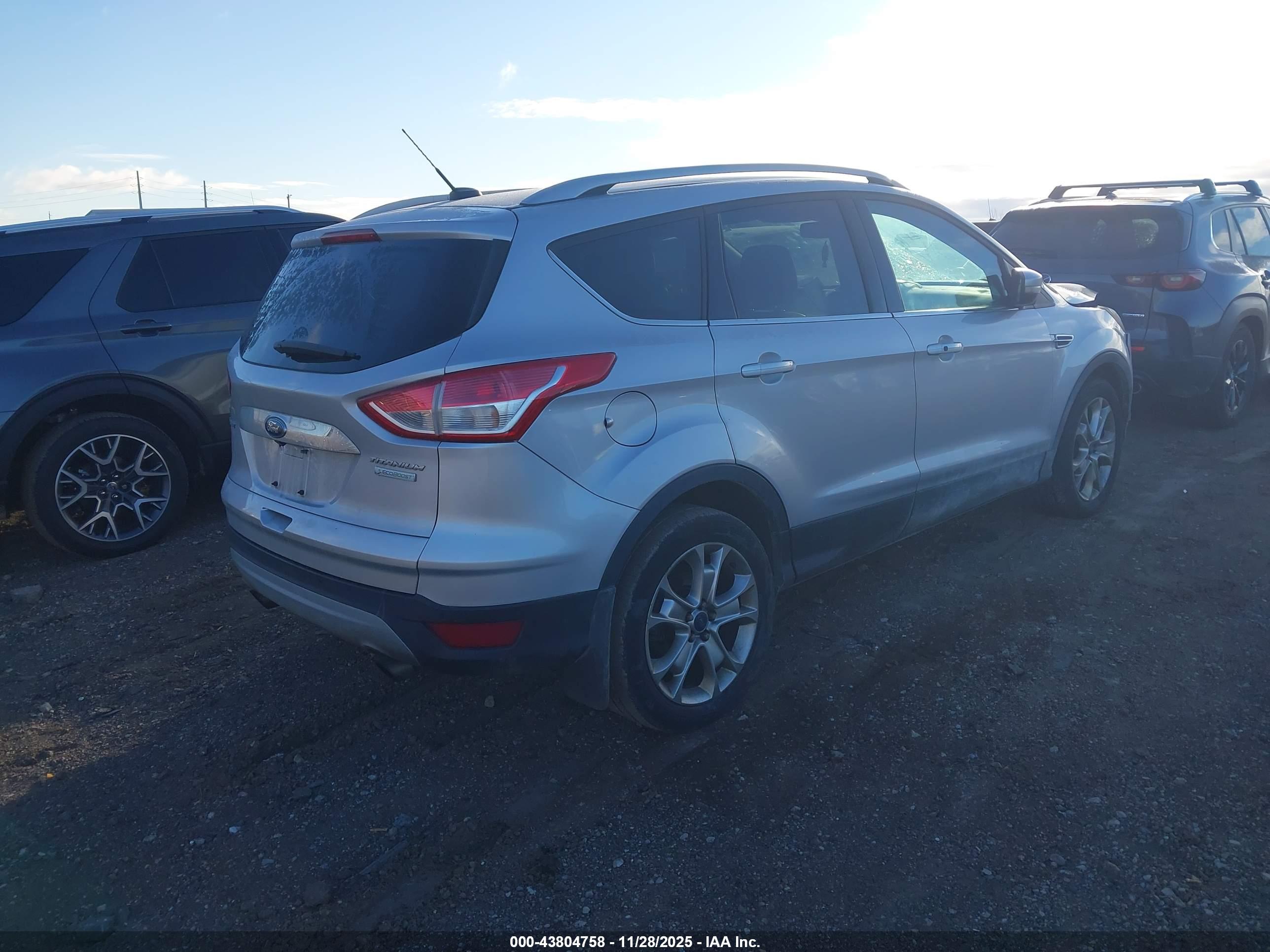 FORD ESCAPE image 4