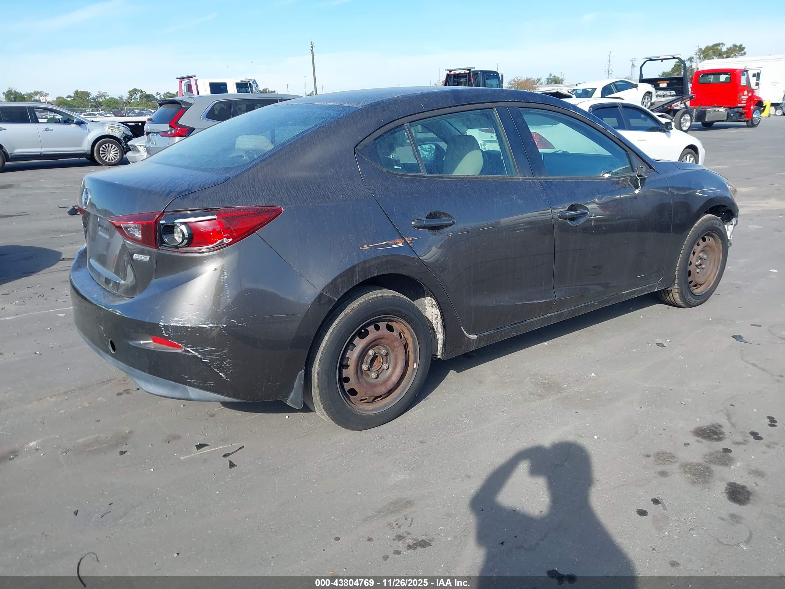 MAZDA MAZDA3 image 4