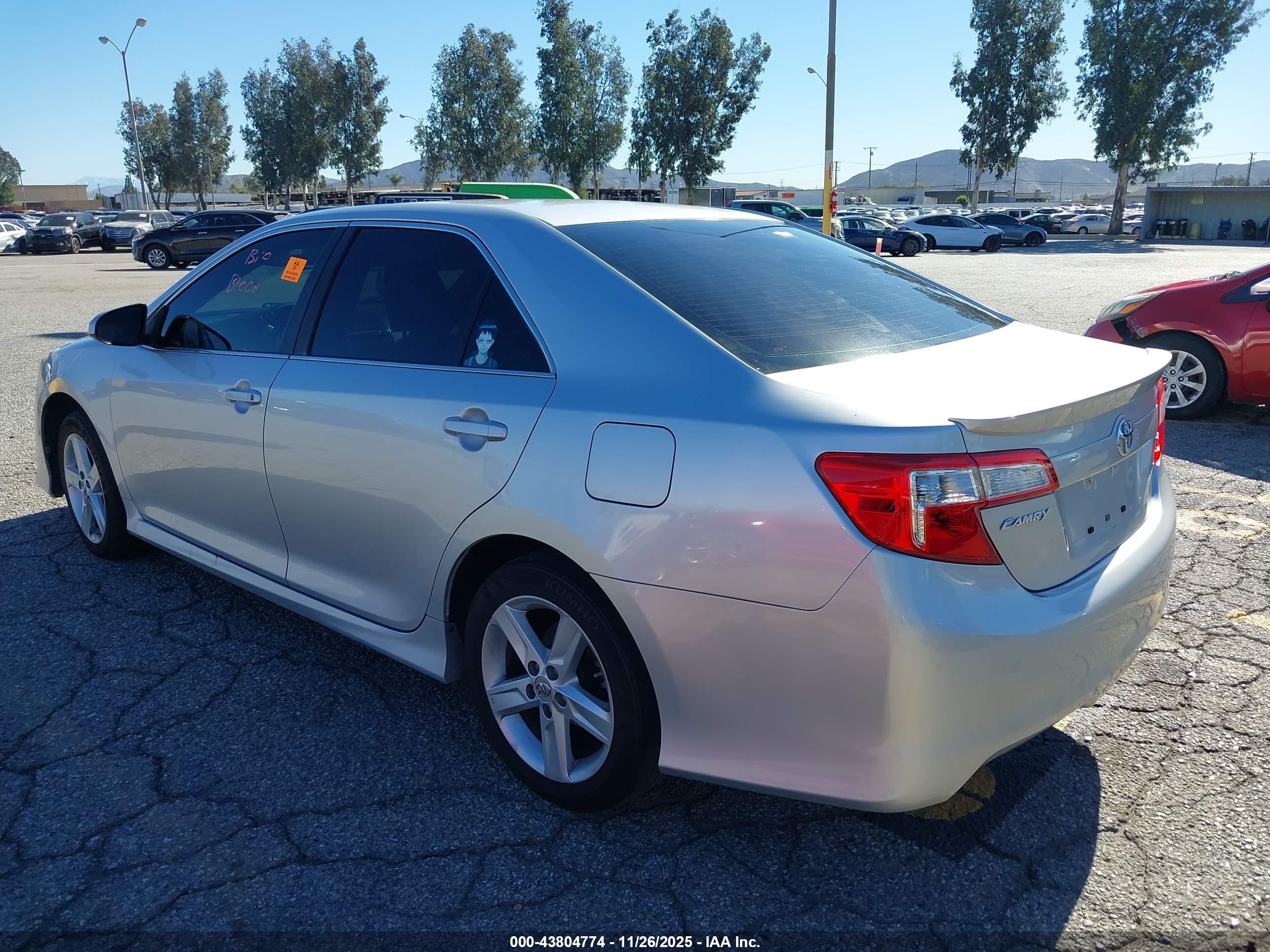 TOYOTA CAMRY image 3