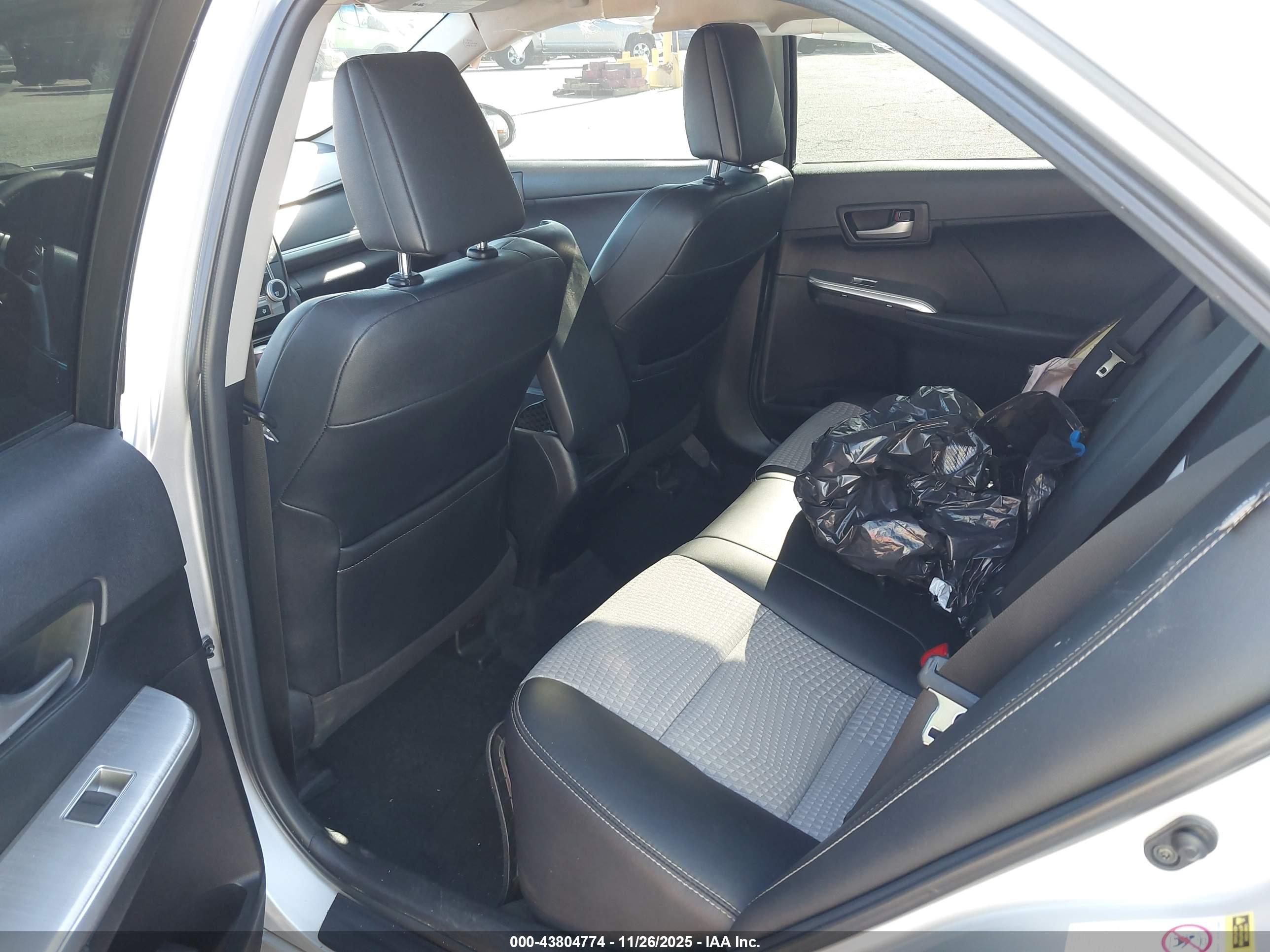 TOYOTA CAMRY image 8