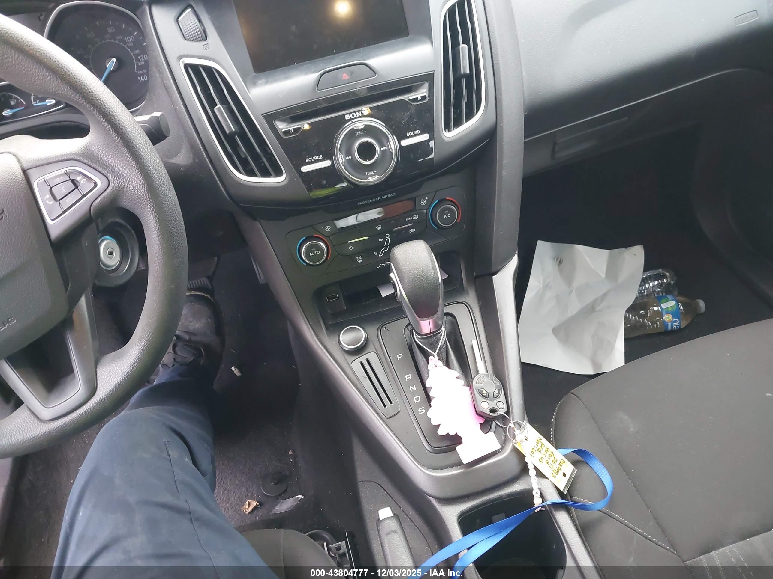 FORD FOCUS image 11