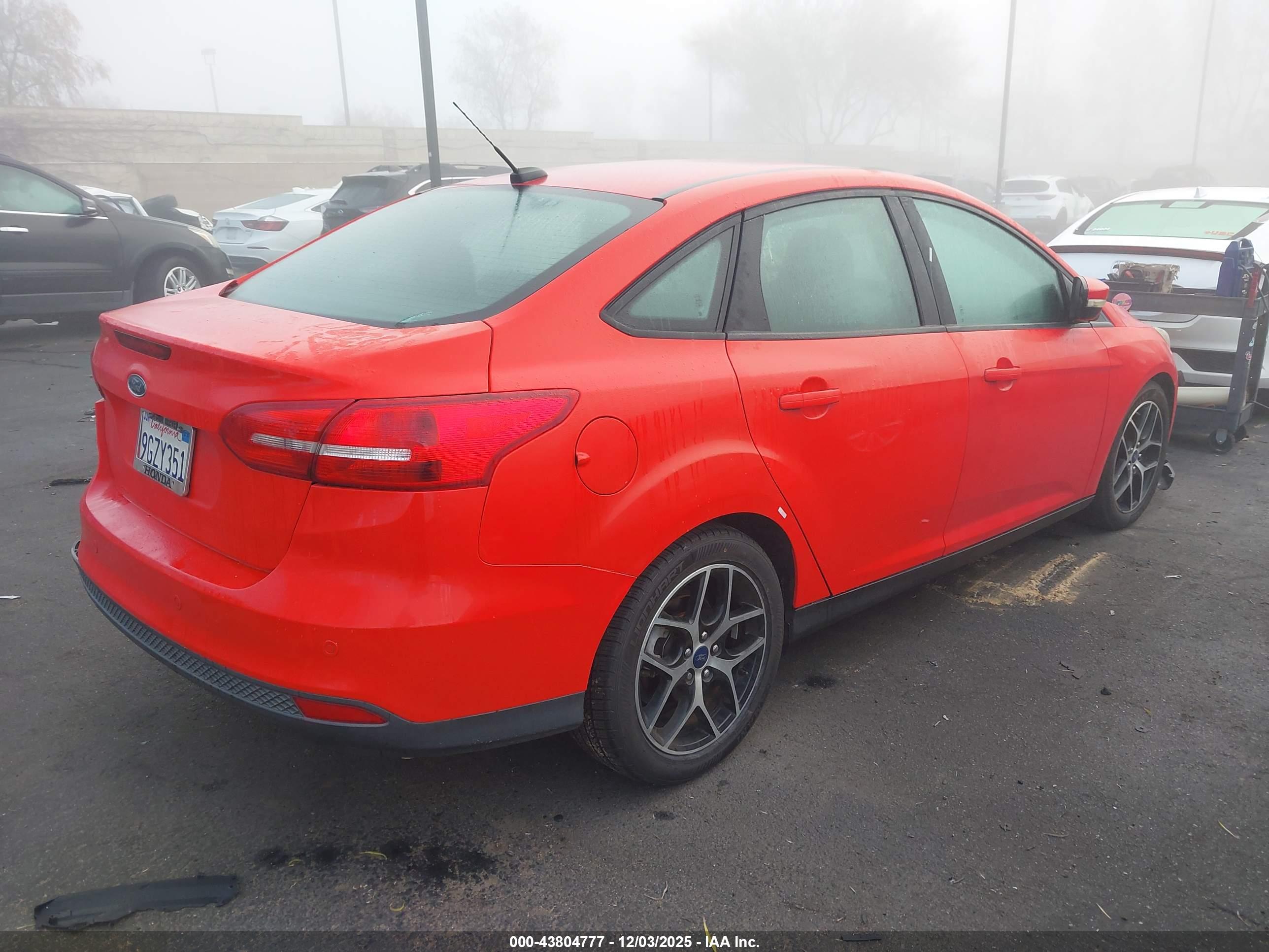 FORD FOCUS image 4