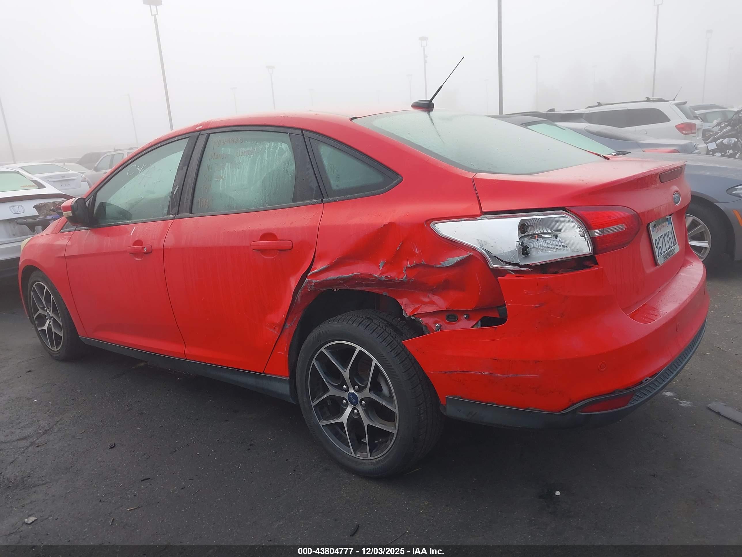 FORD FOCUS image 6