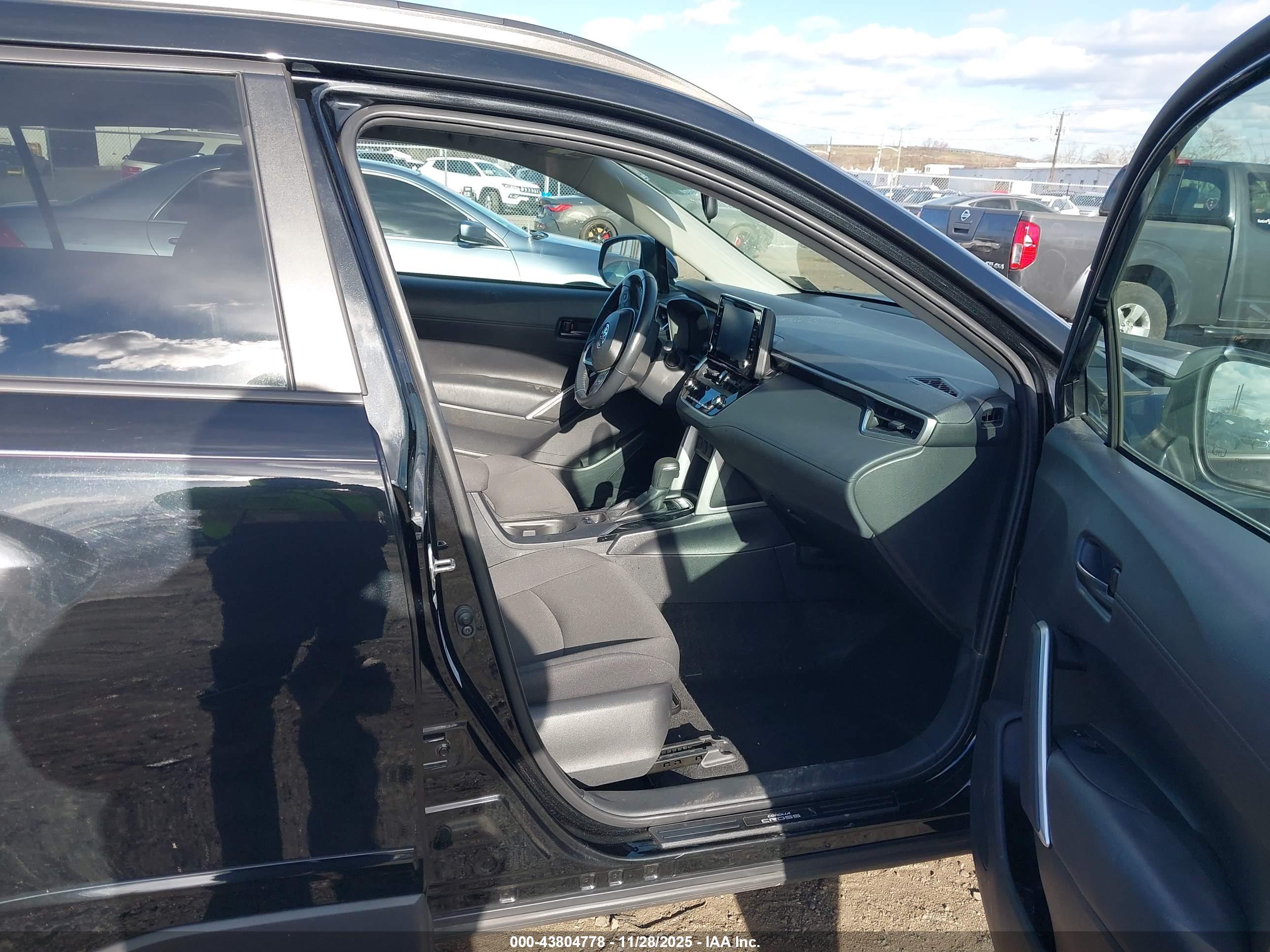 TOYOTA COROLLA image 5