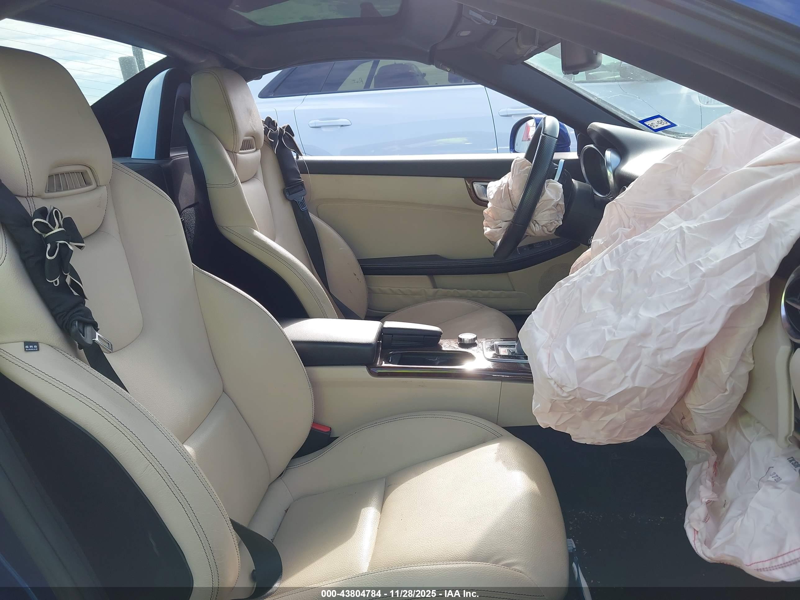 MERCEDES-BENZ SLC image 5