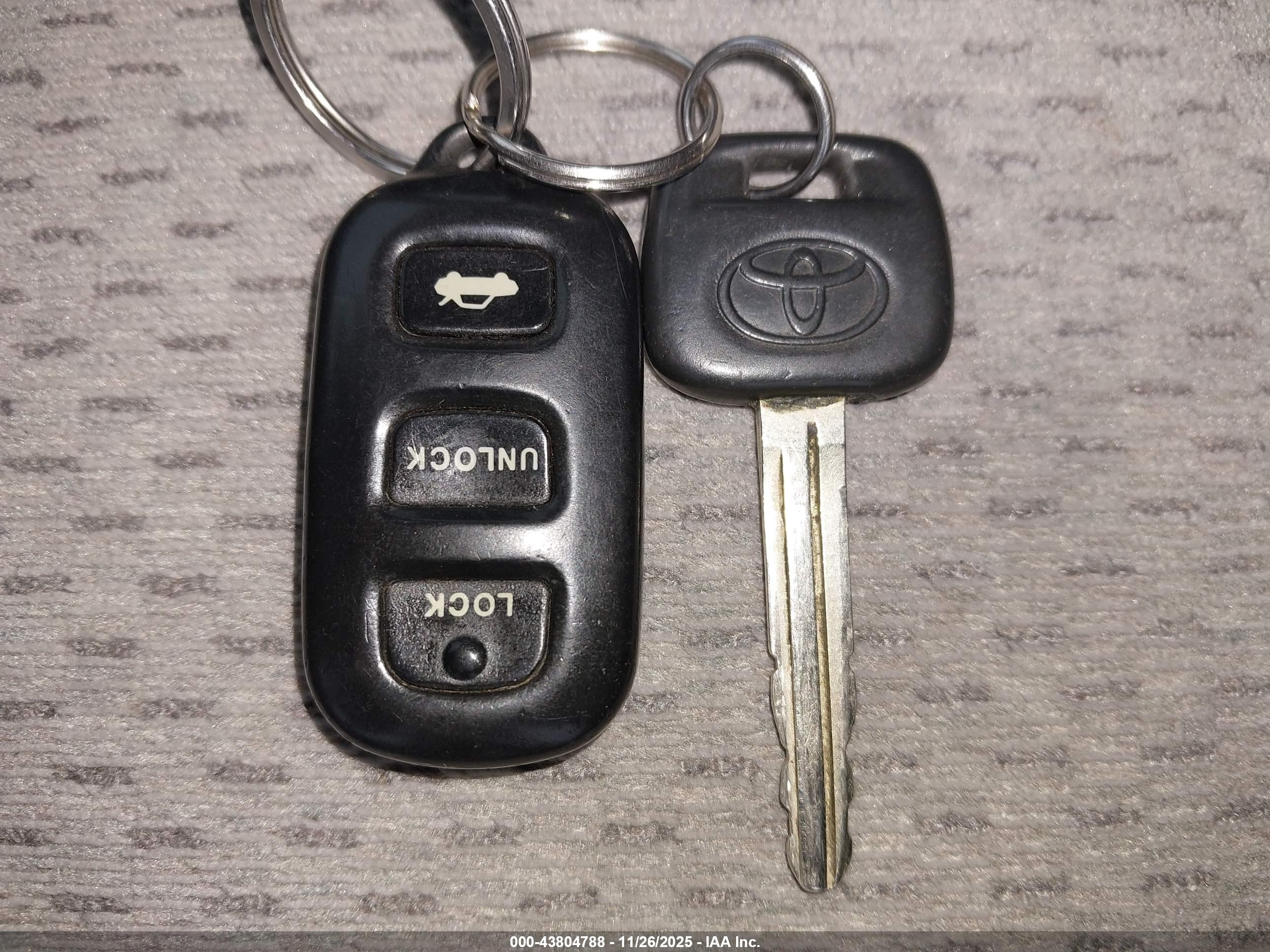 TOYOTA CAMRY image 11
