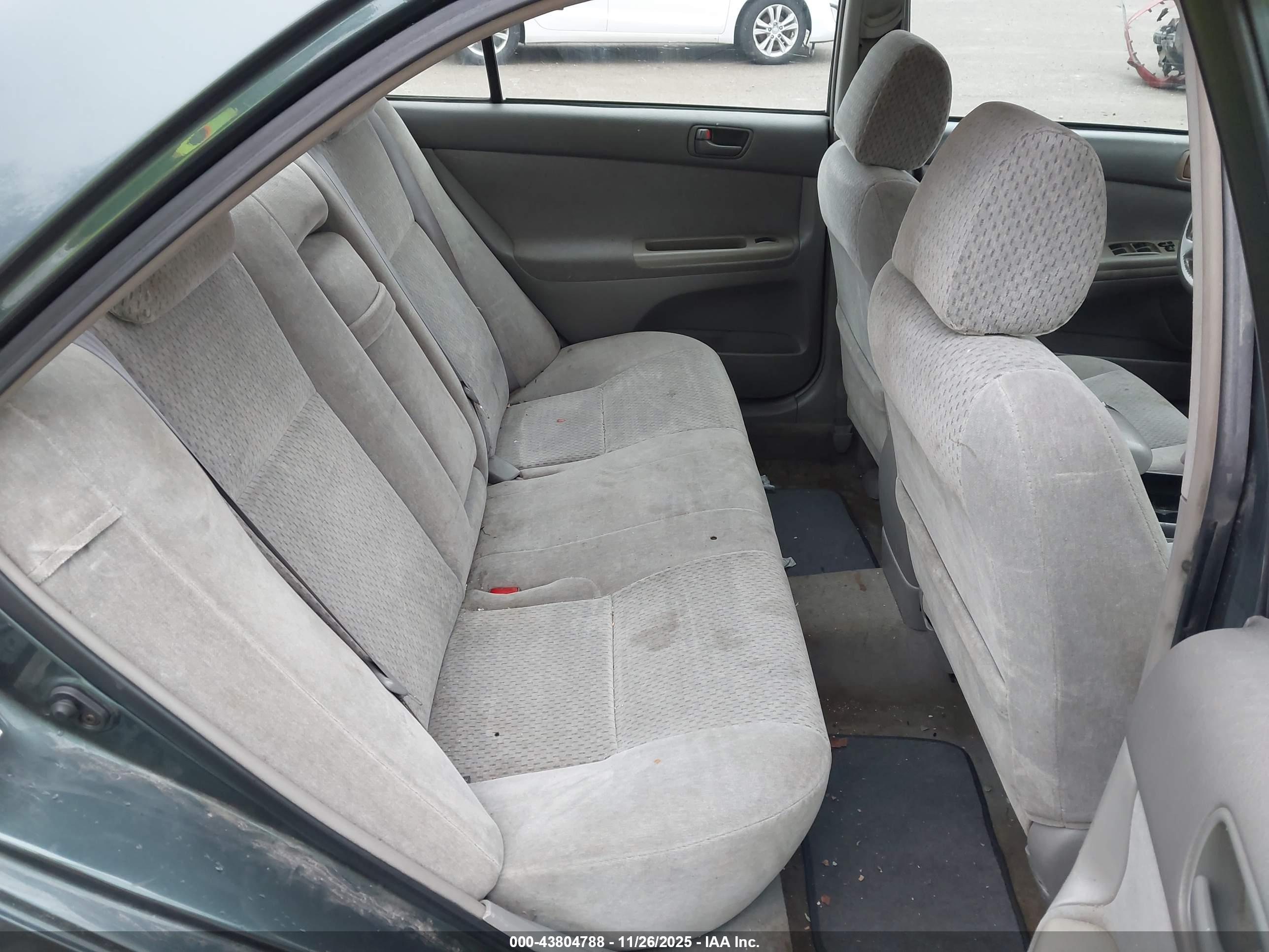 TOYOTA CAMRY image 8