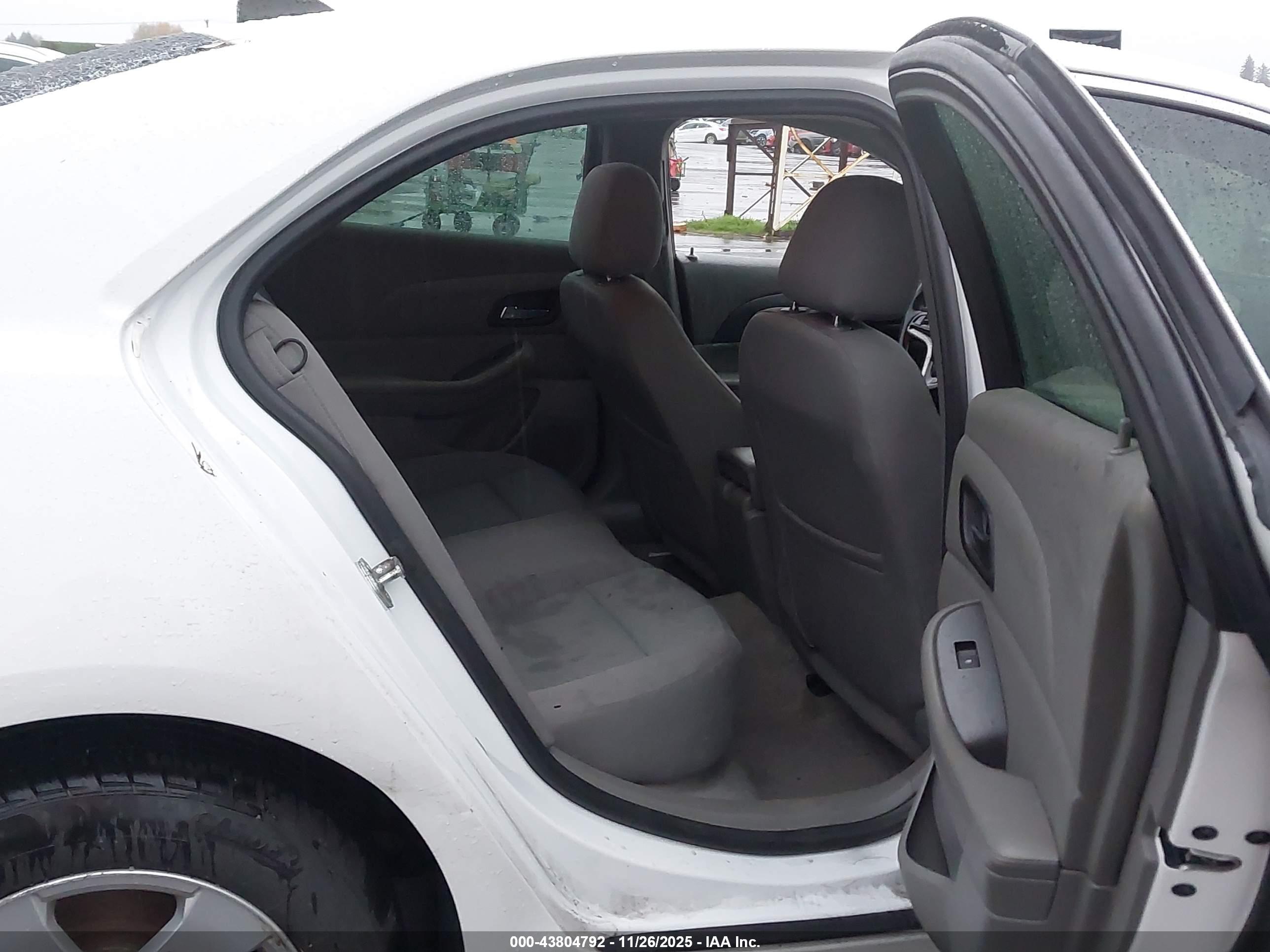 CHEVROLET MALIBU image 8