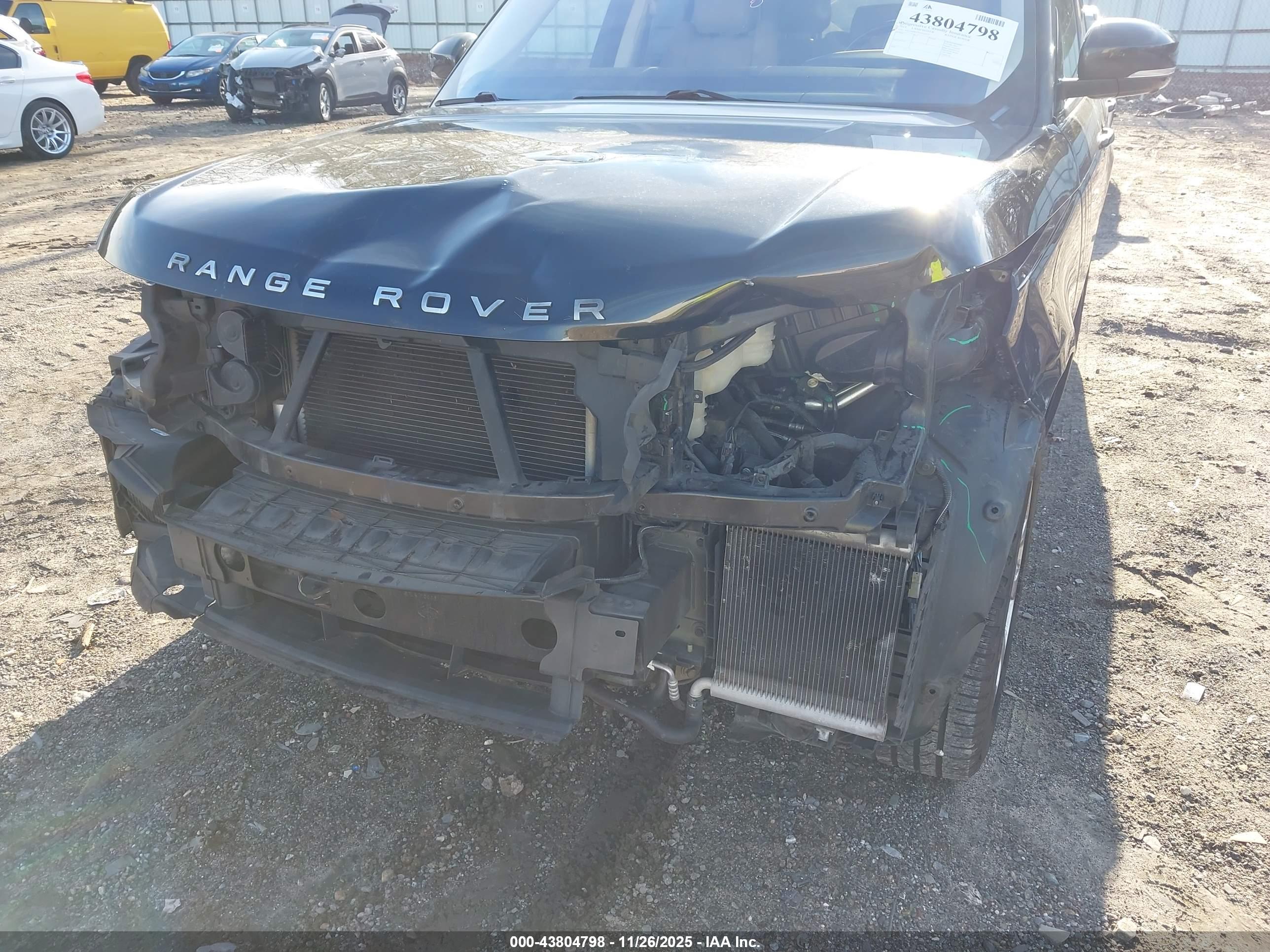 LAND ROVER image 6