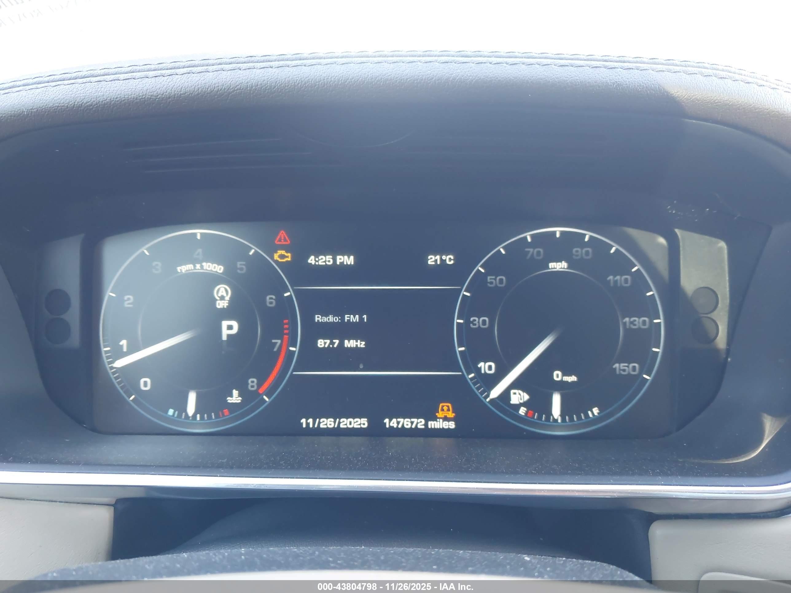 LAND ROVER image 7