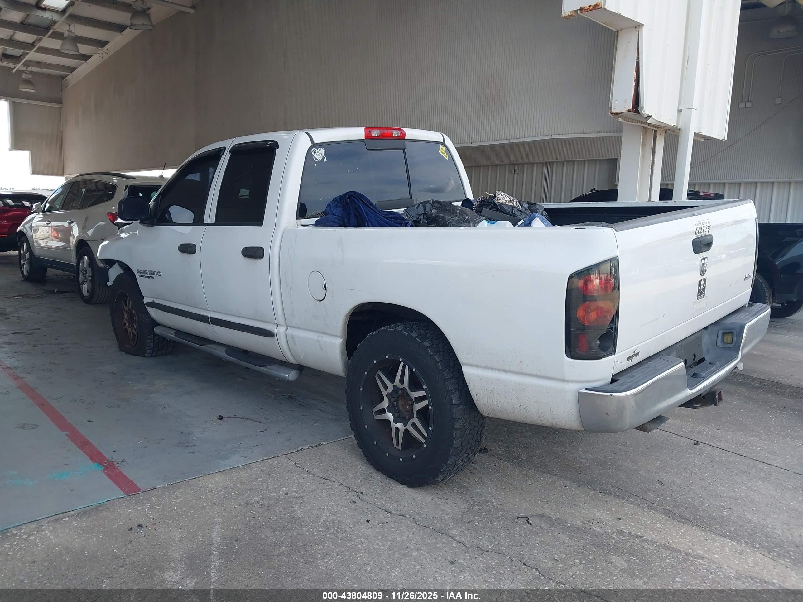 DODGE RAM image 3