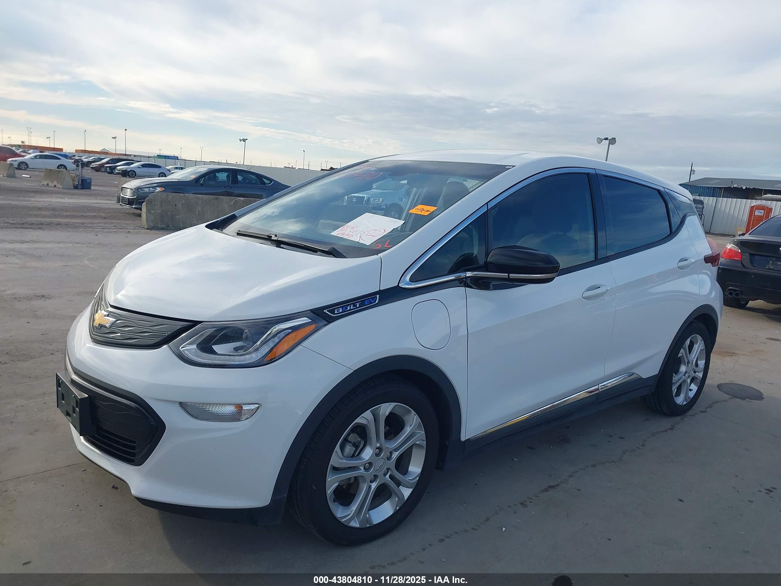 CHEVROLET BOLT image 2