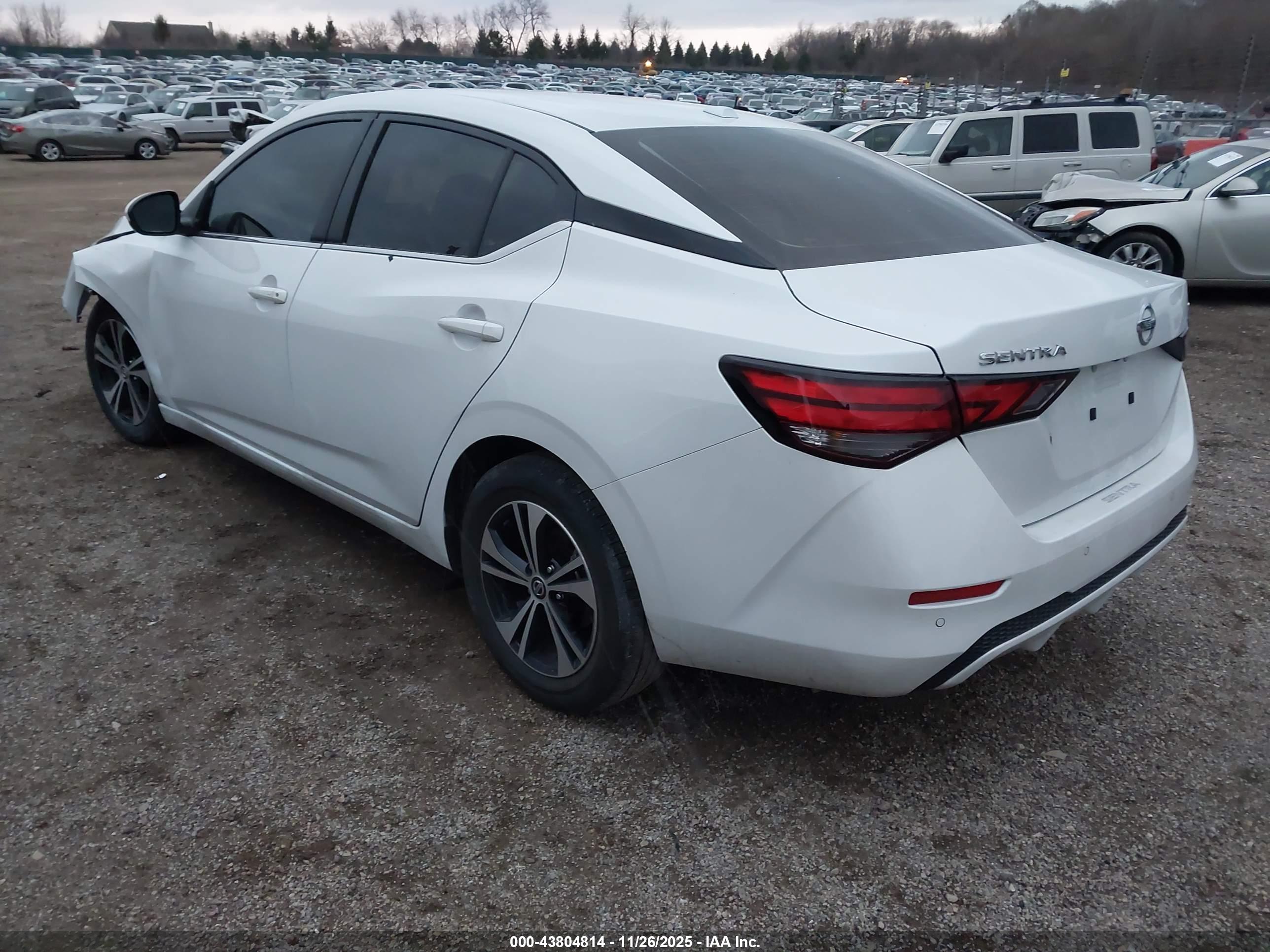 NISSAN SENTRA image 3