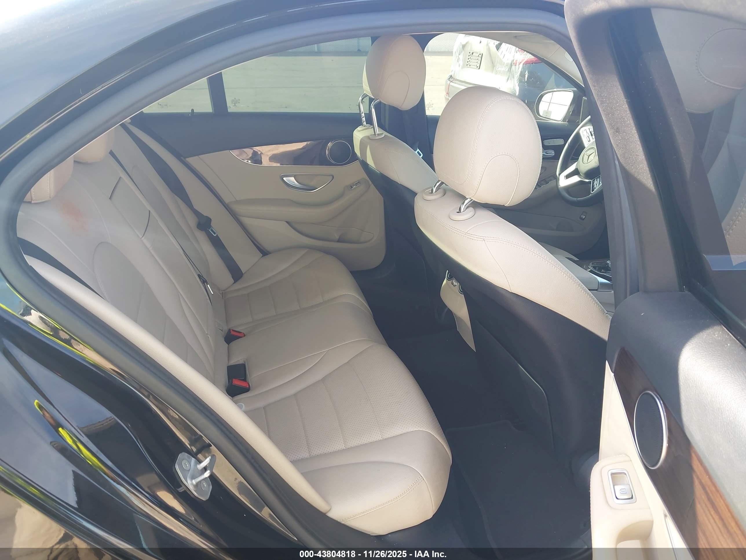 MERCEDES-BENZ C image 8