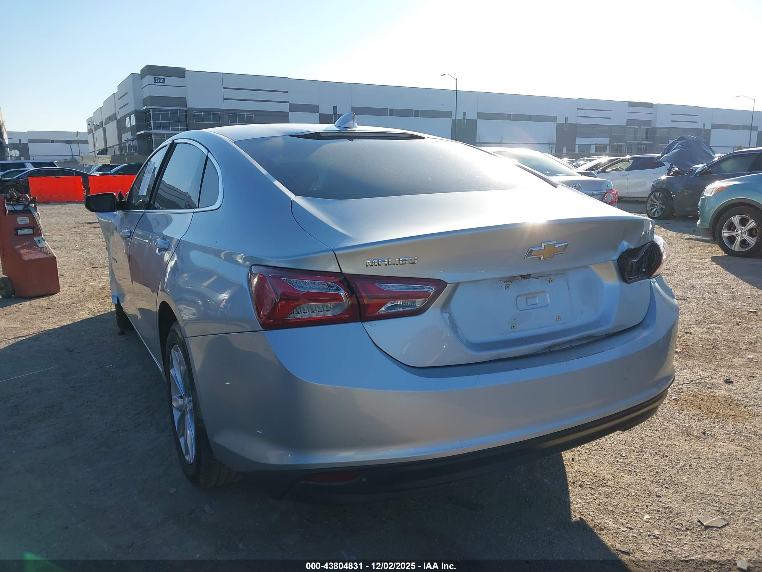 CHEVROLET MALIBU image 3