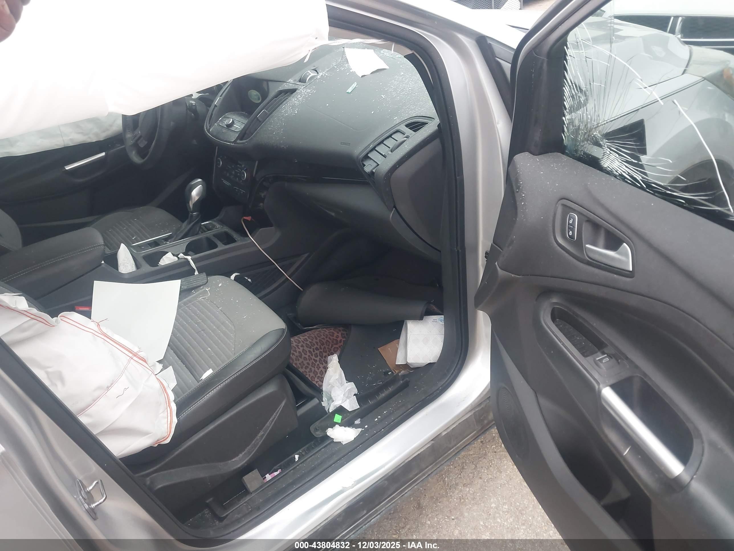 FORD ESCAPE image 5