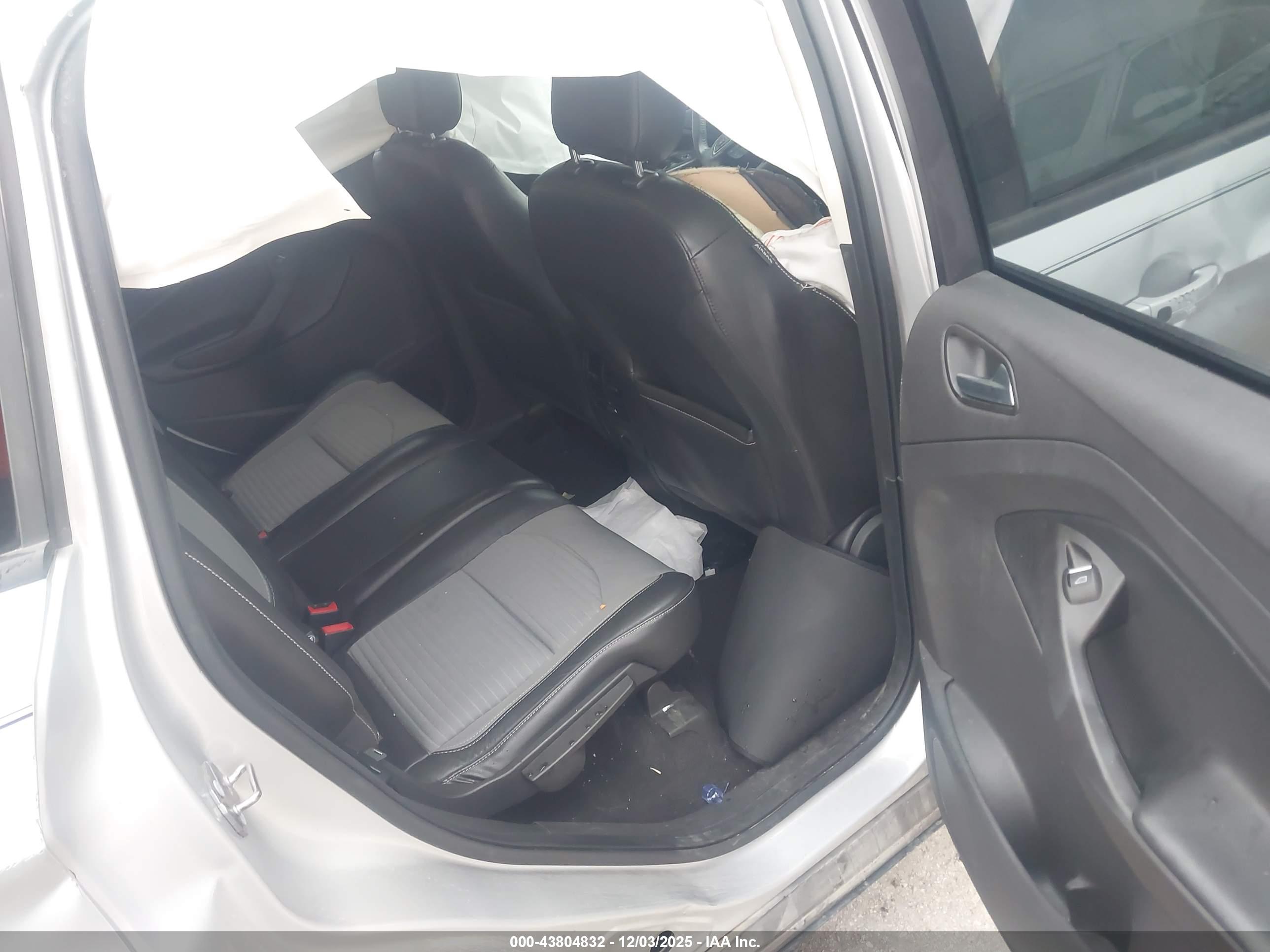 FORD ESCAPE image 8
