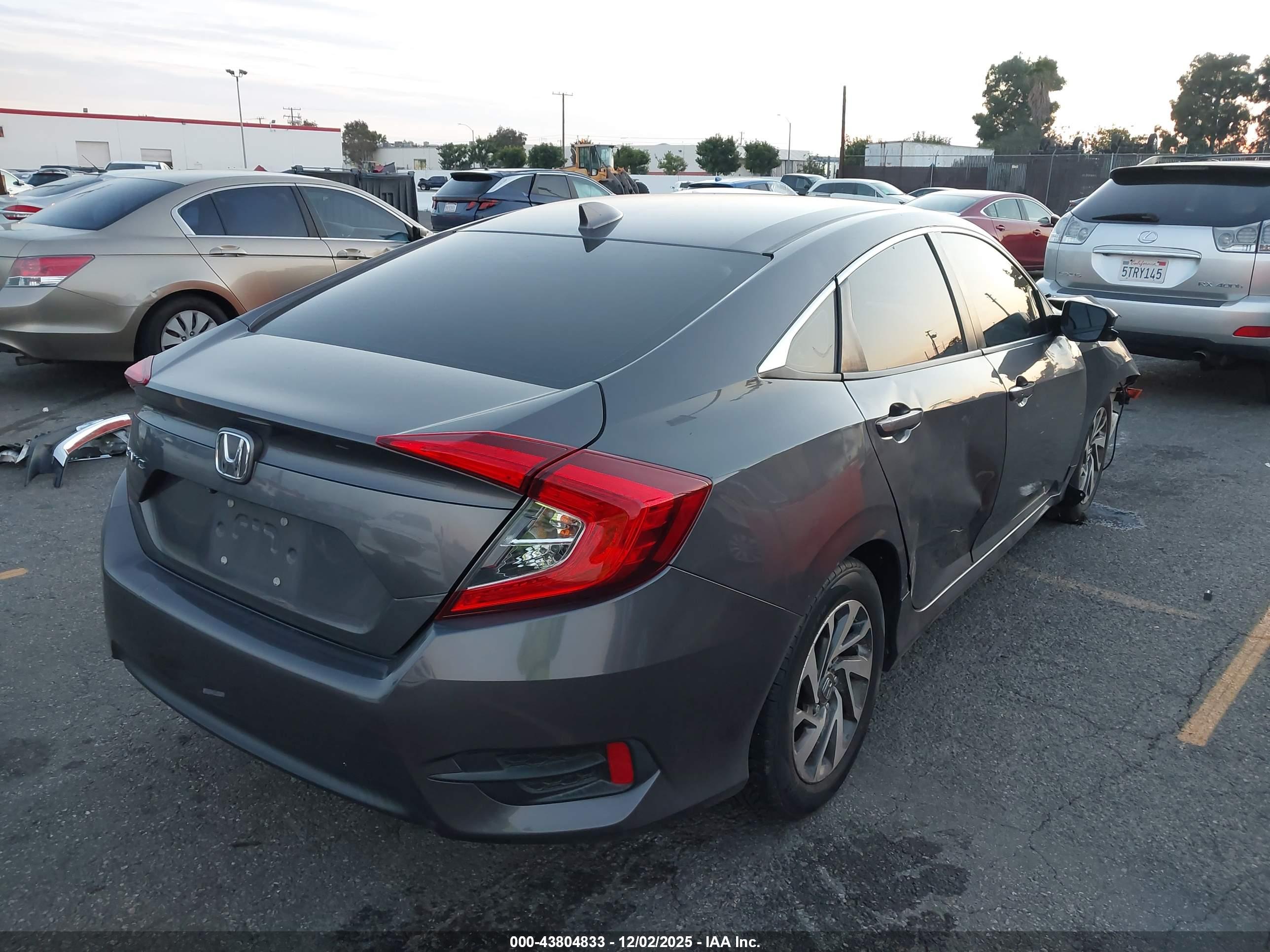 HONDA CIVIC image 4