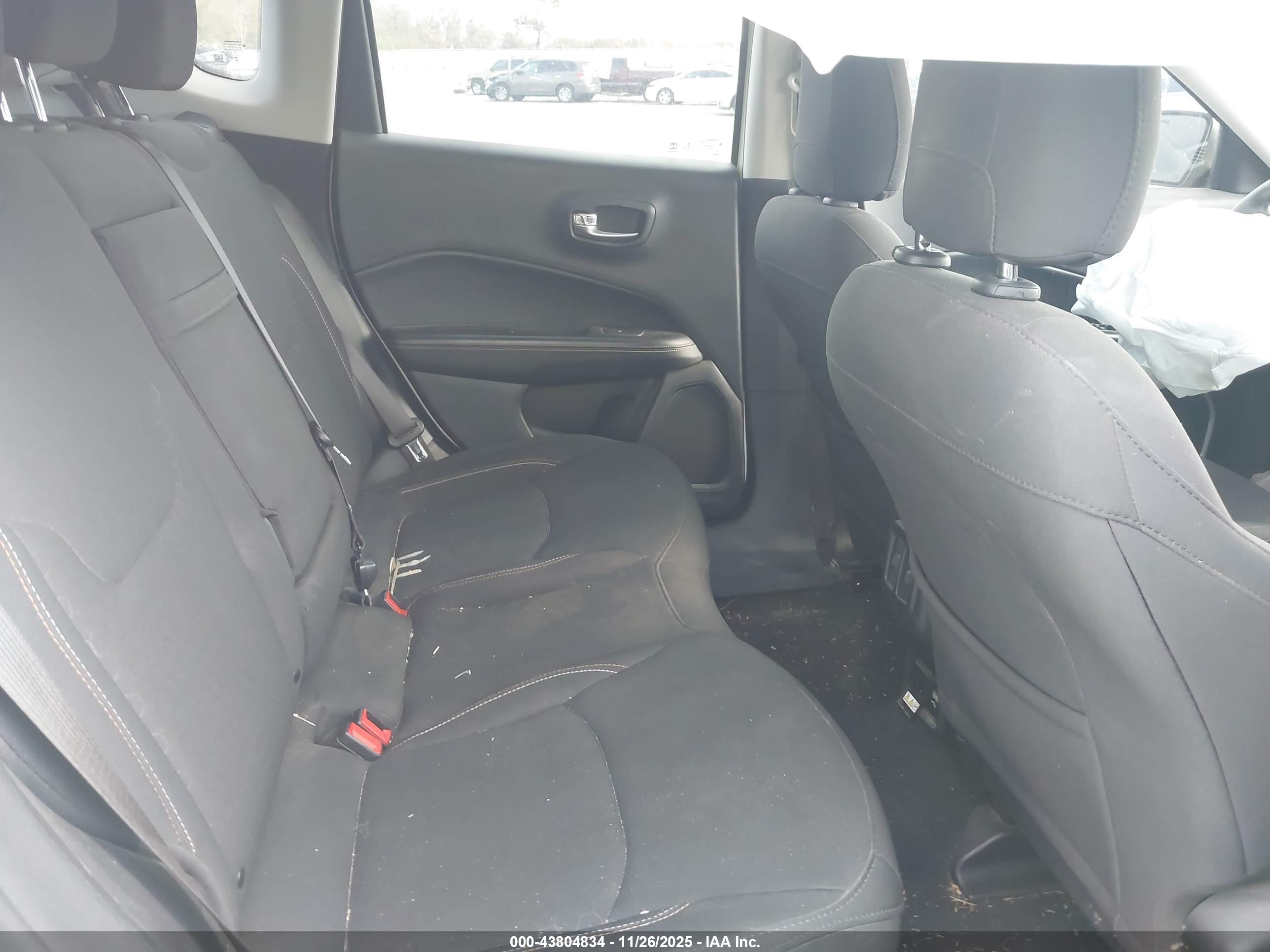 JEEP COMPASS image 8