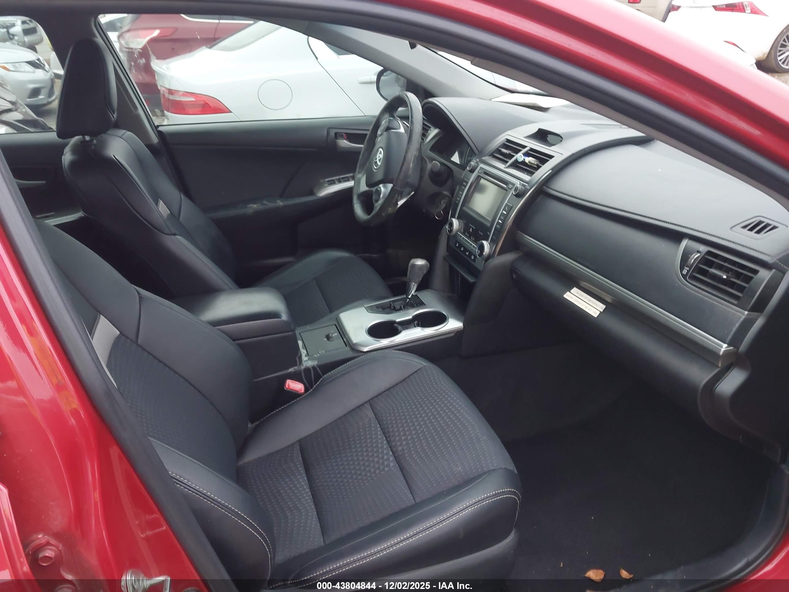 TOYOTA CAMRY image 5