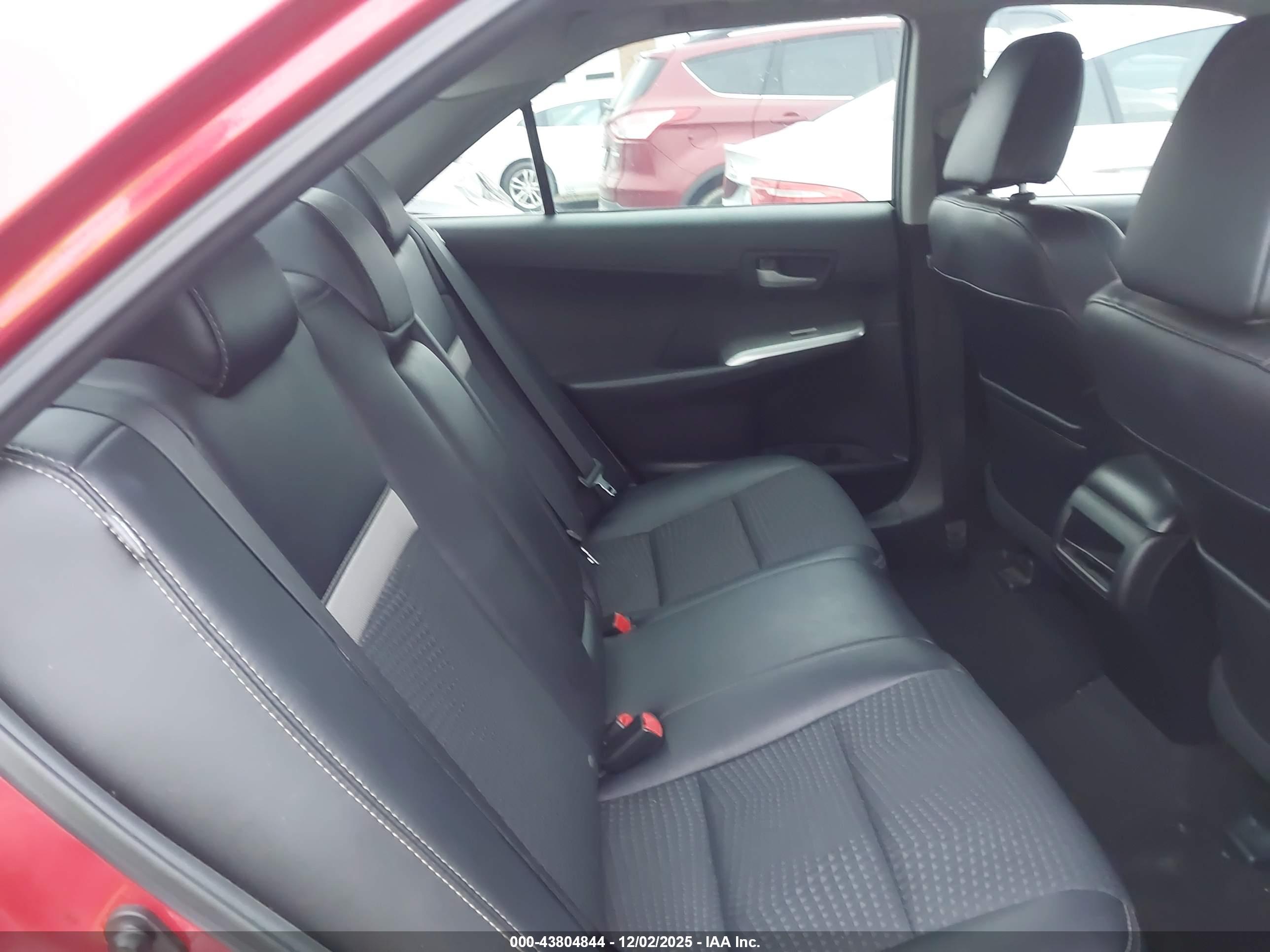 TOYOTA CAMRY image 8