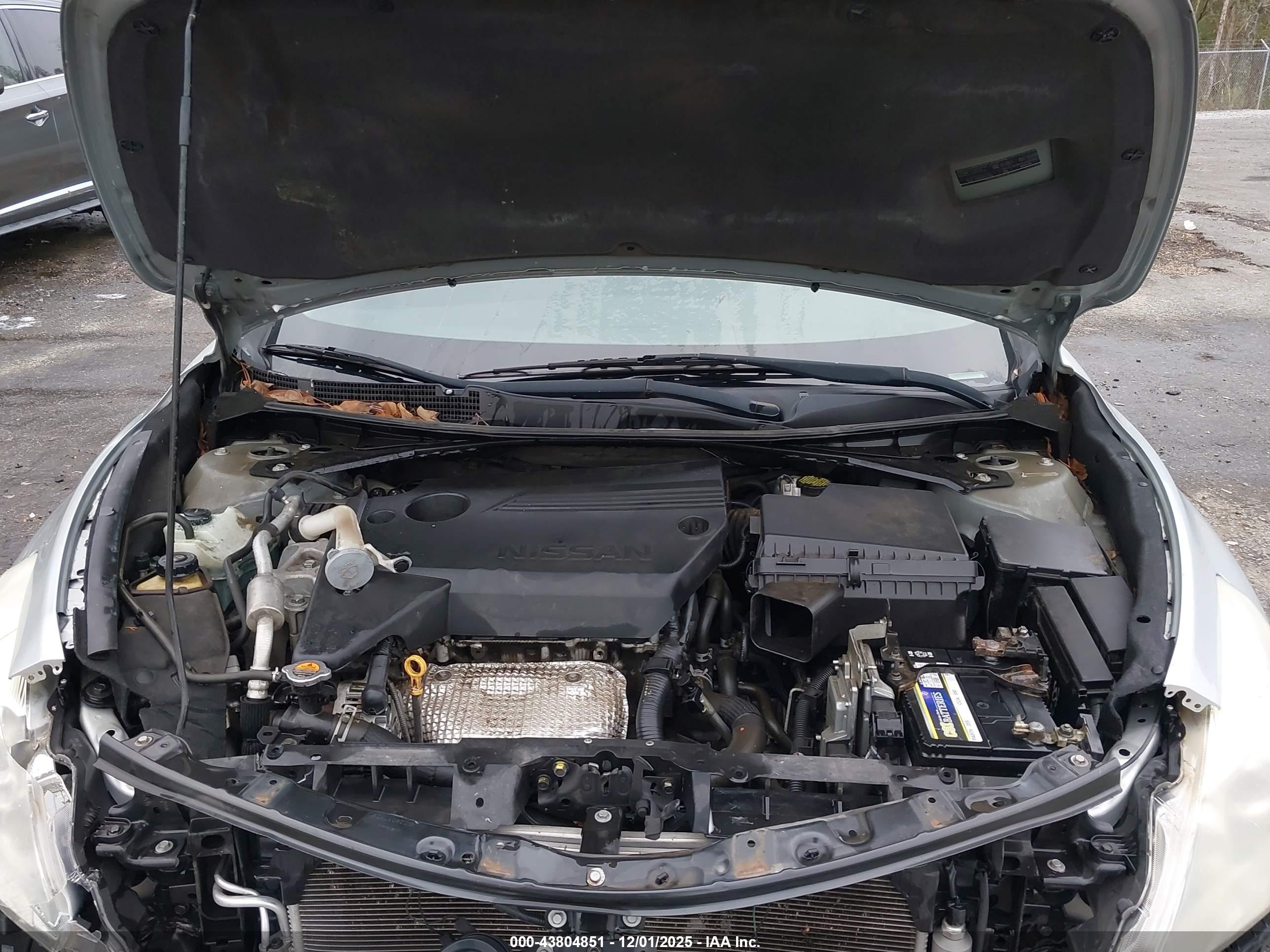 NISSAN ALTIMA image 10