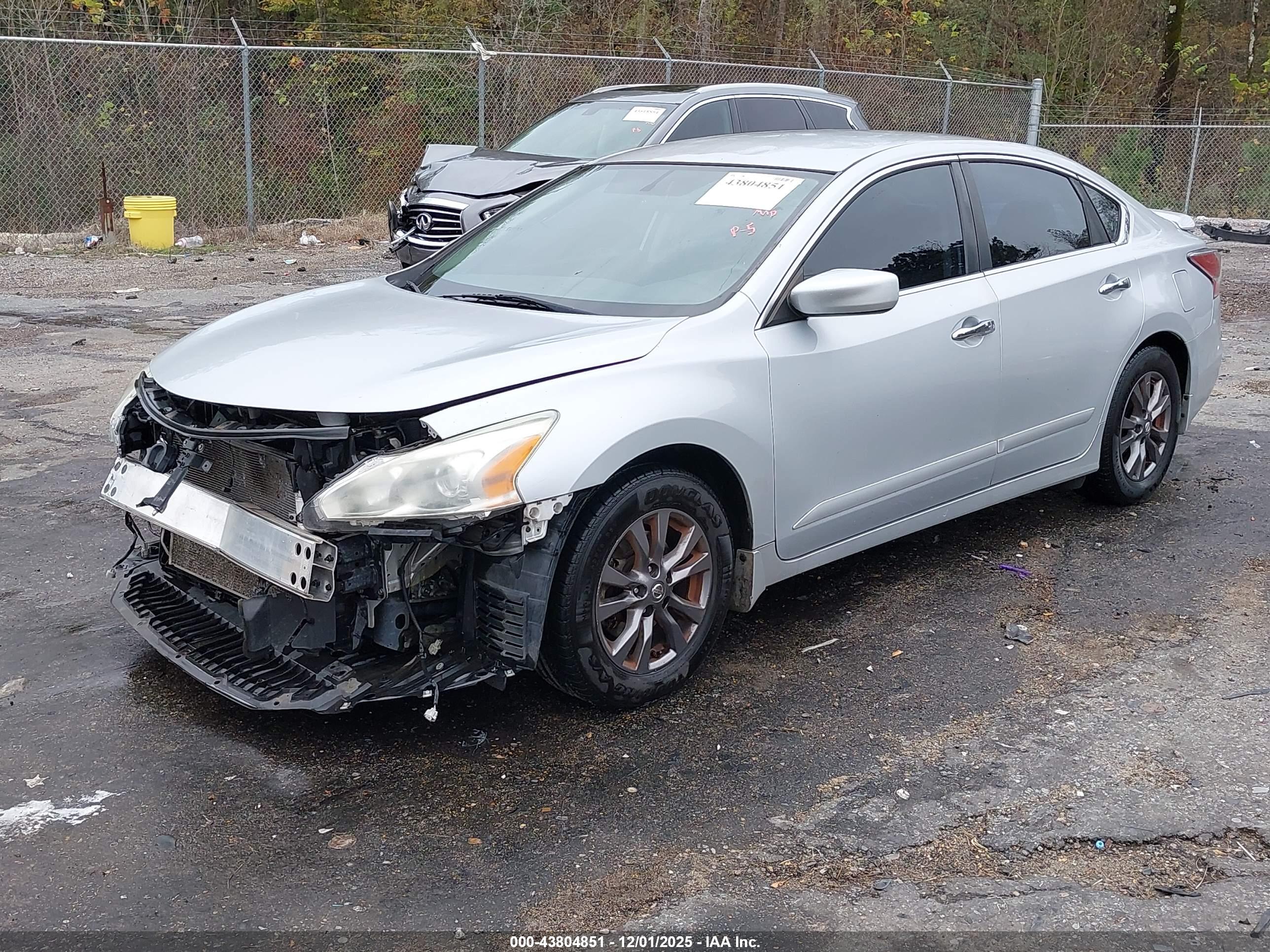 NISSAN ALTIMA image 2
