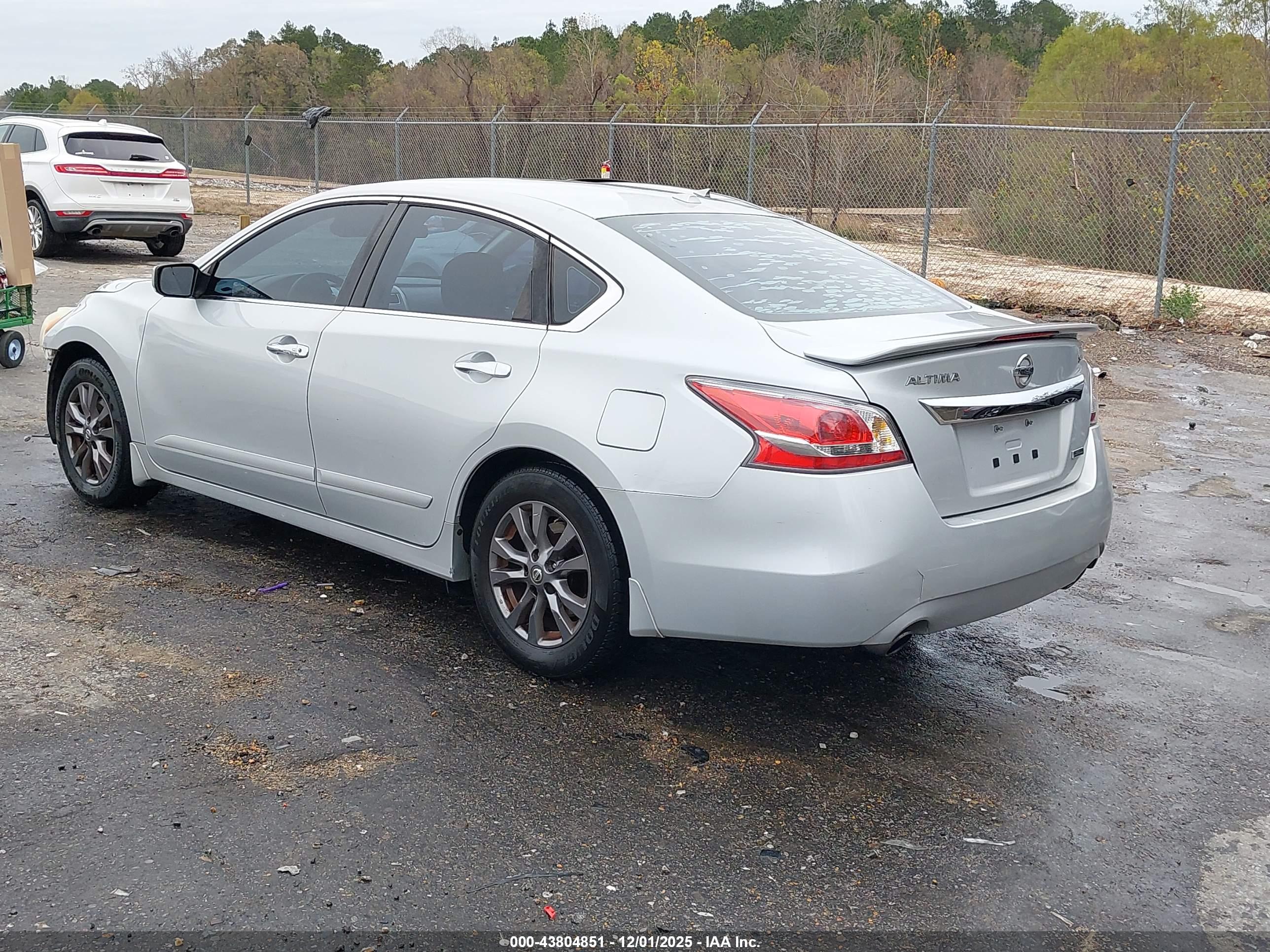 NISSAN ALTIMA image 3