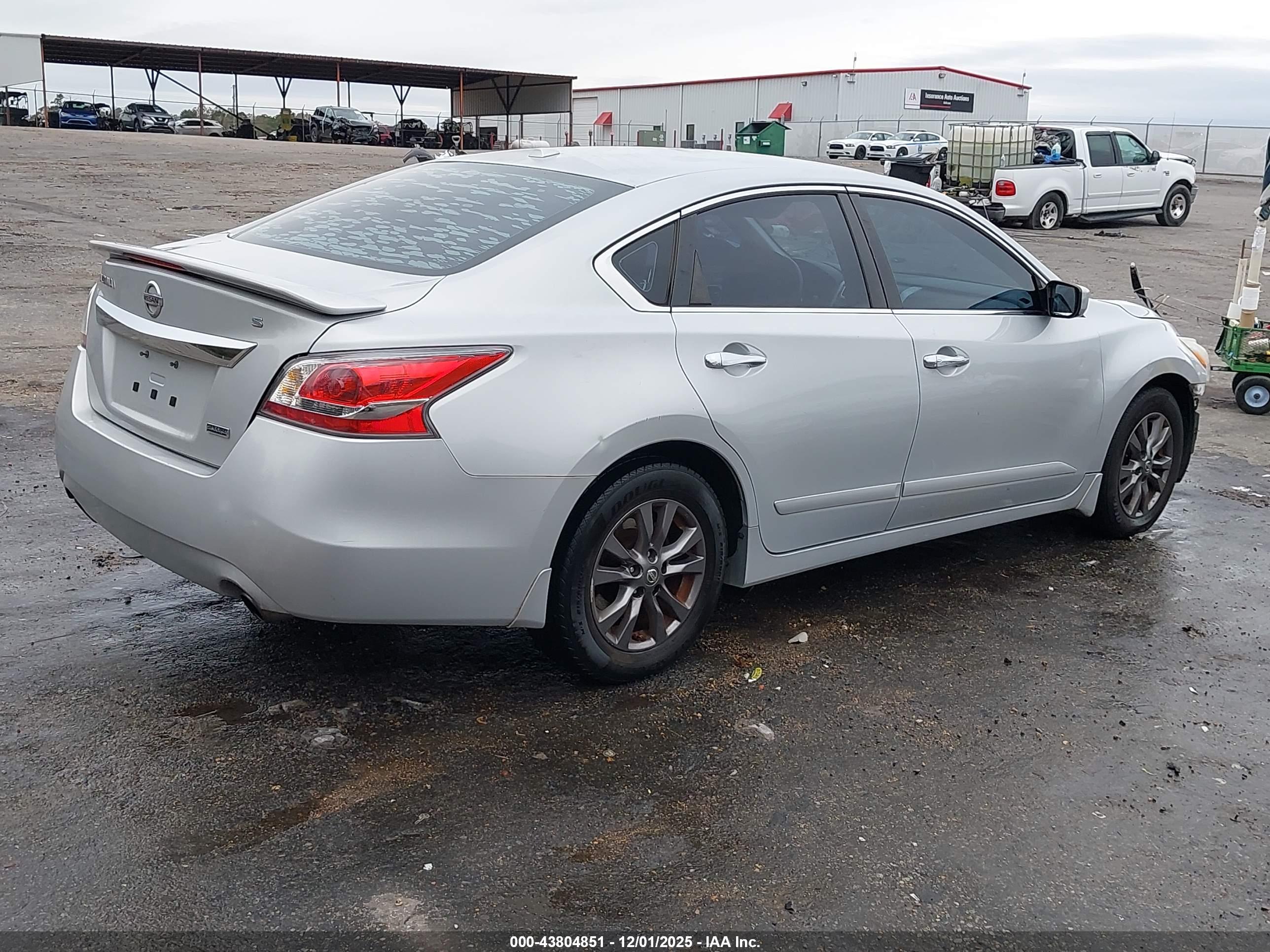 NISSAN ALTIMA image 4