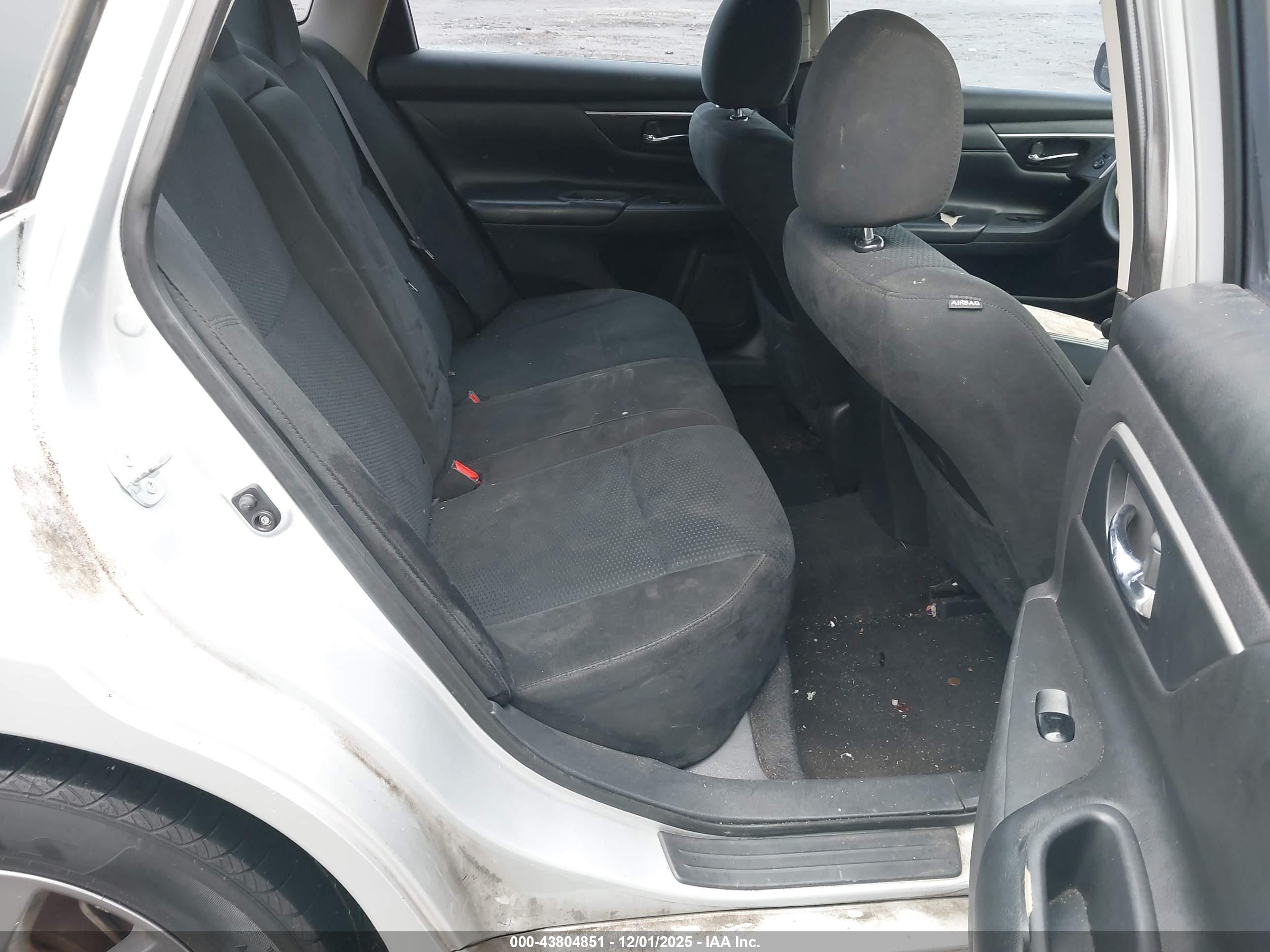NISSAN ALTIMA image 8