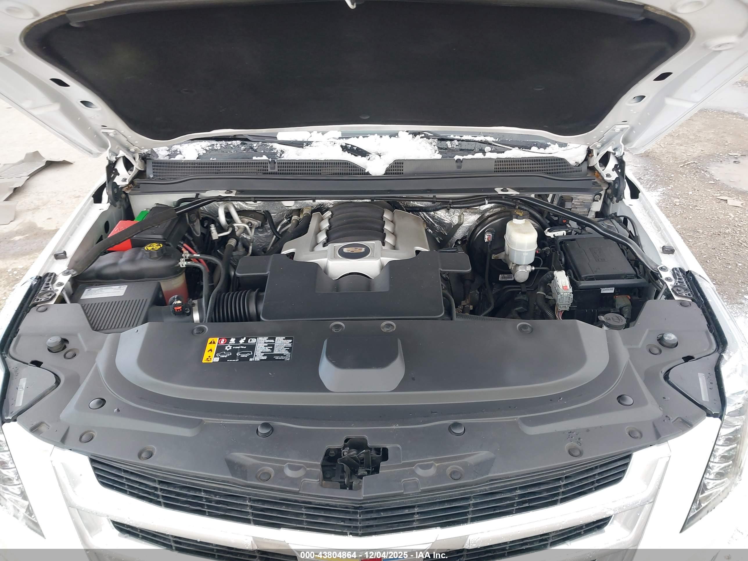 CADILLAC ESCALADE image 10