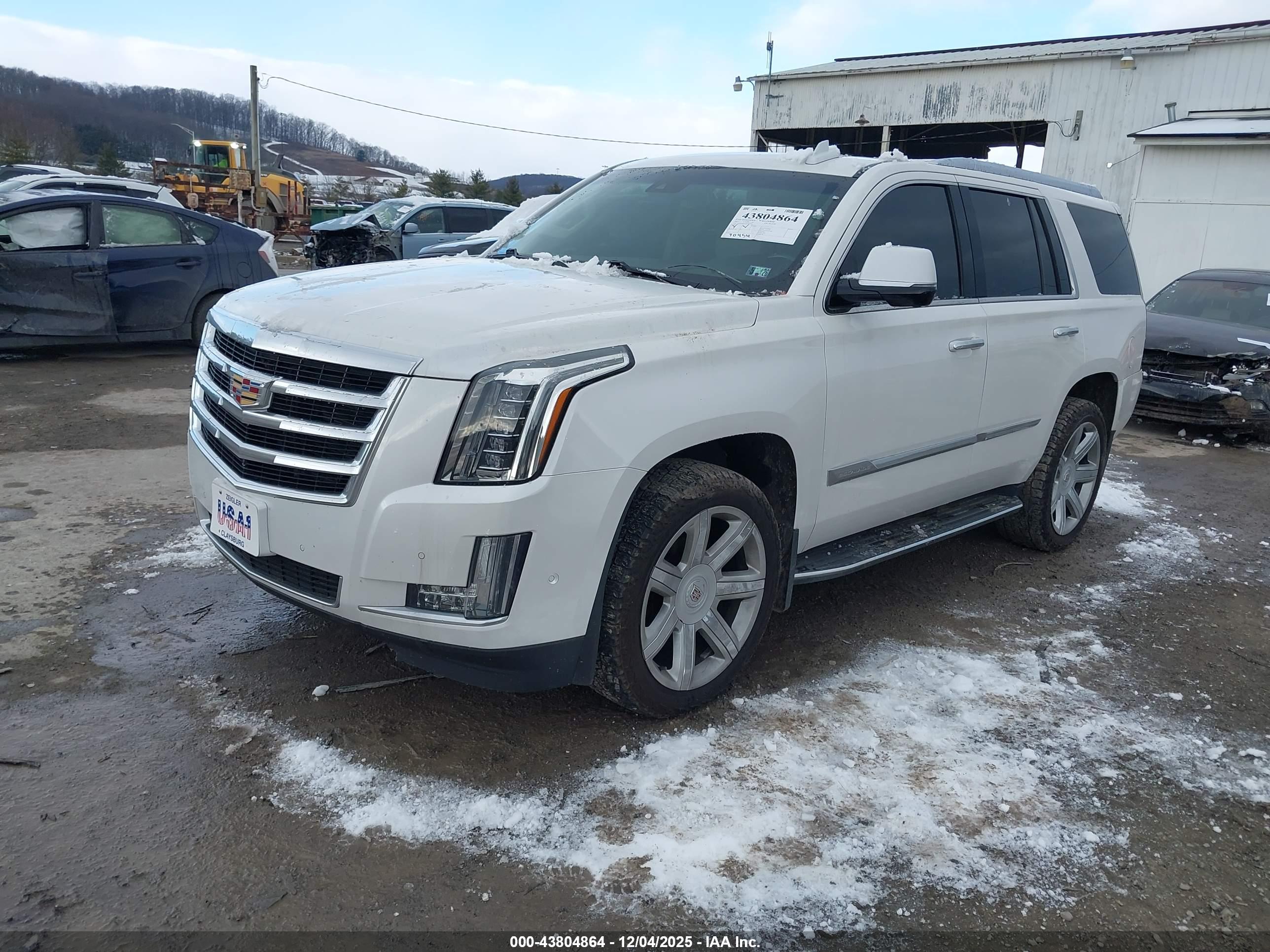 CADILLAC ESCALADE image 2