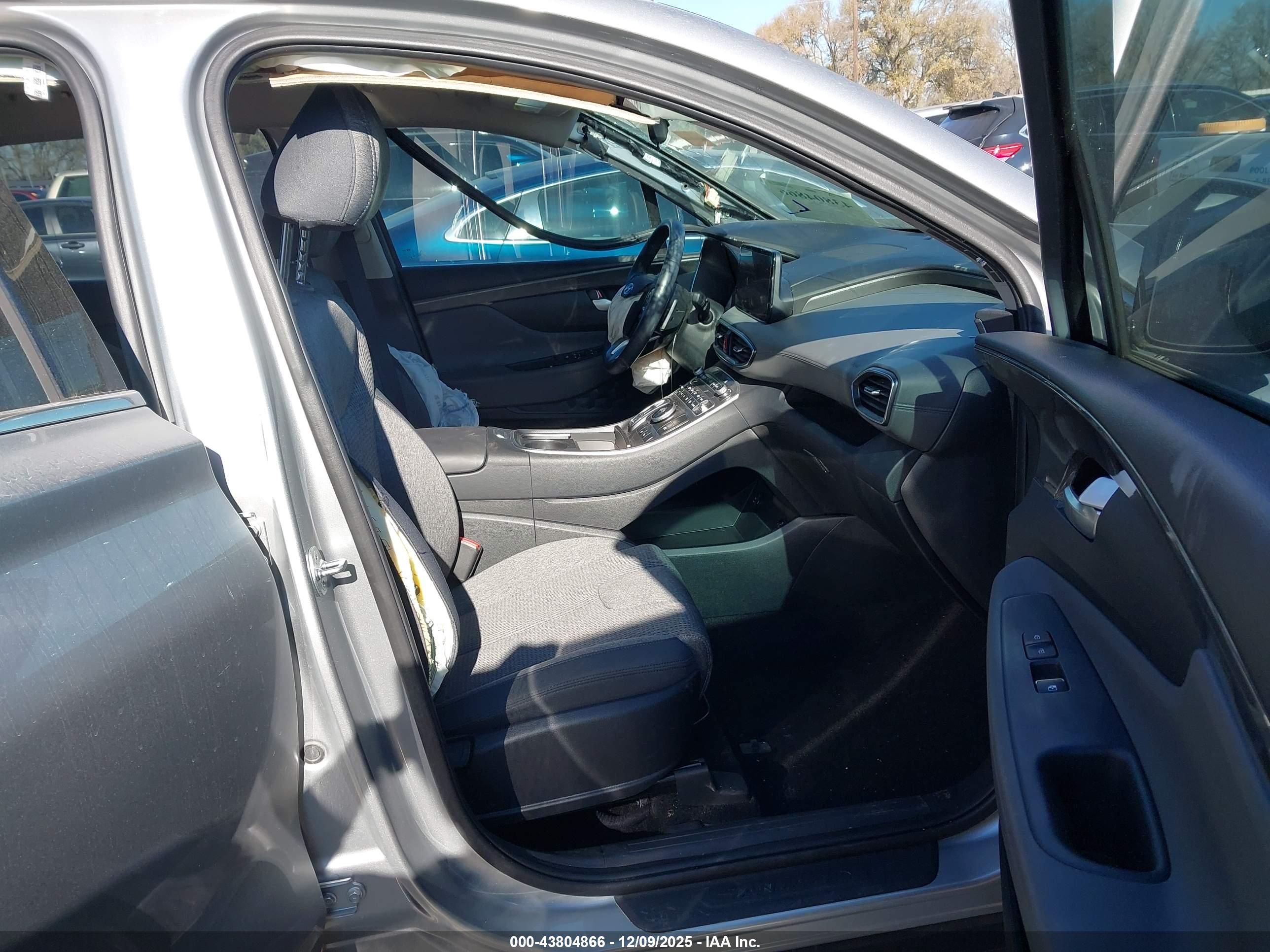 HYUNDAI SANTA image 5