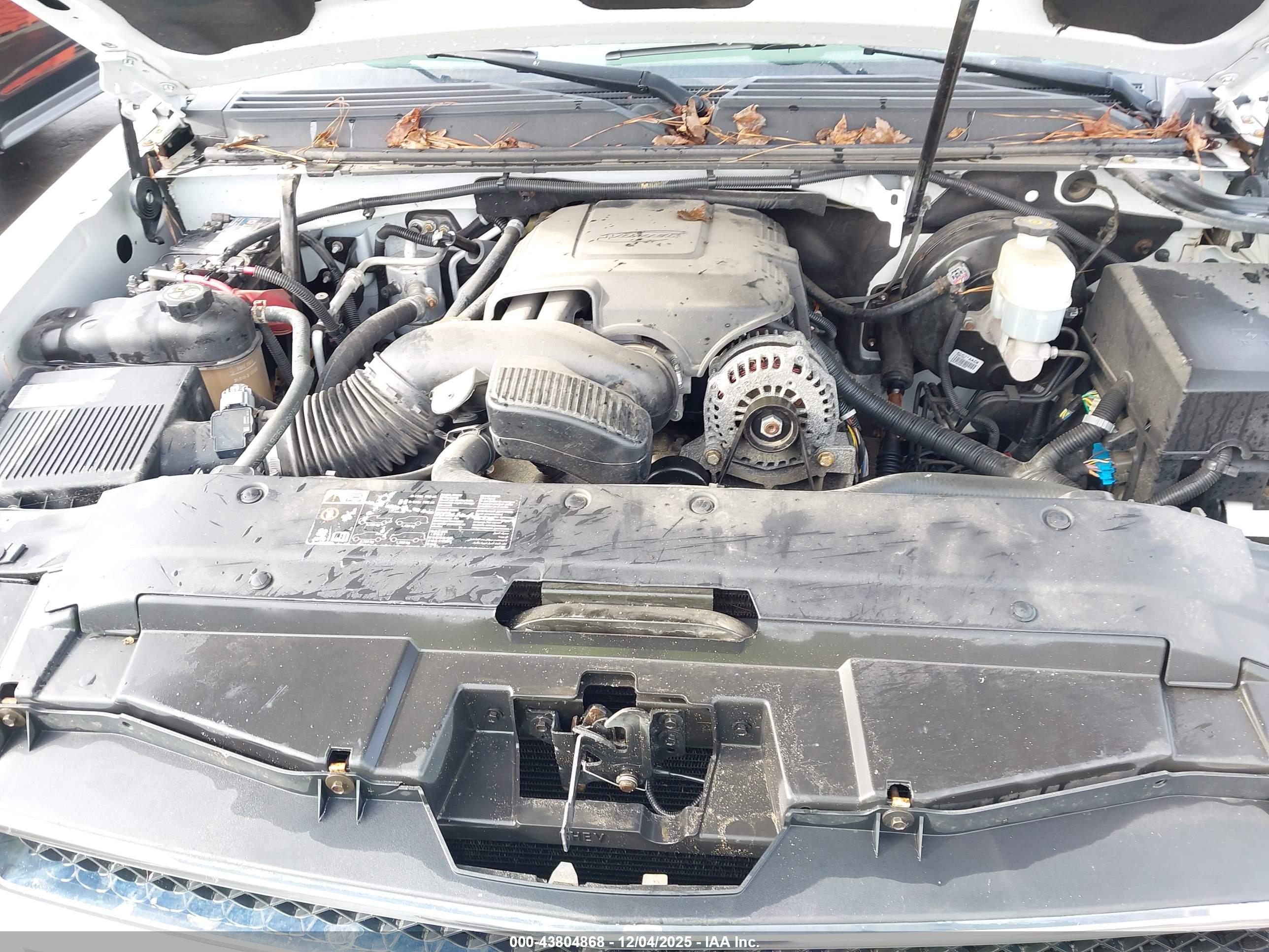 CHEVROLET SUBURBAN image 10