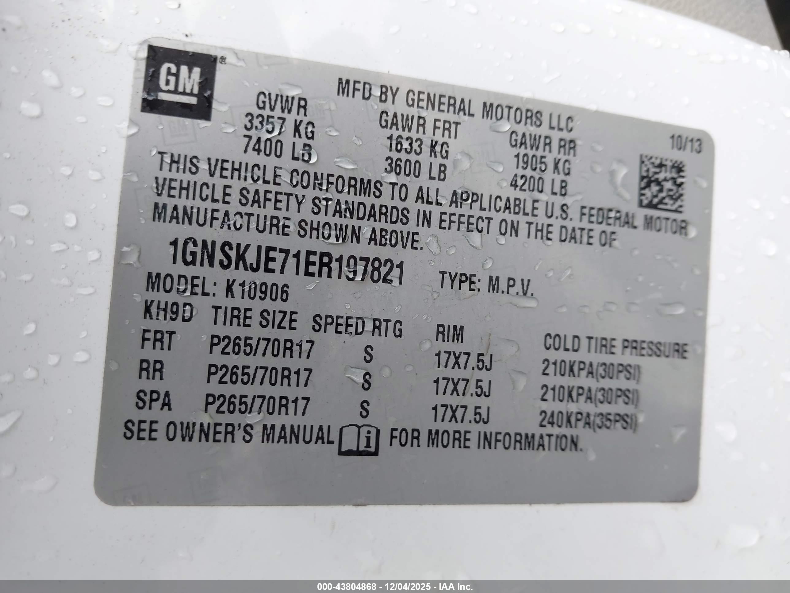 CHEVROLET SUBURBAN image 9