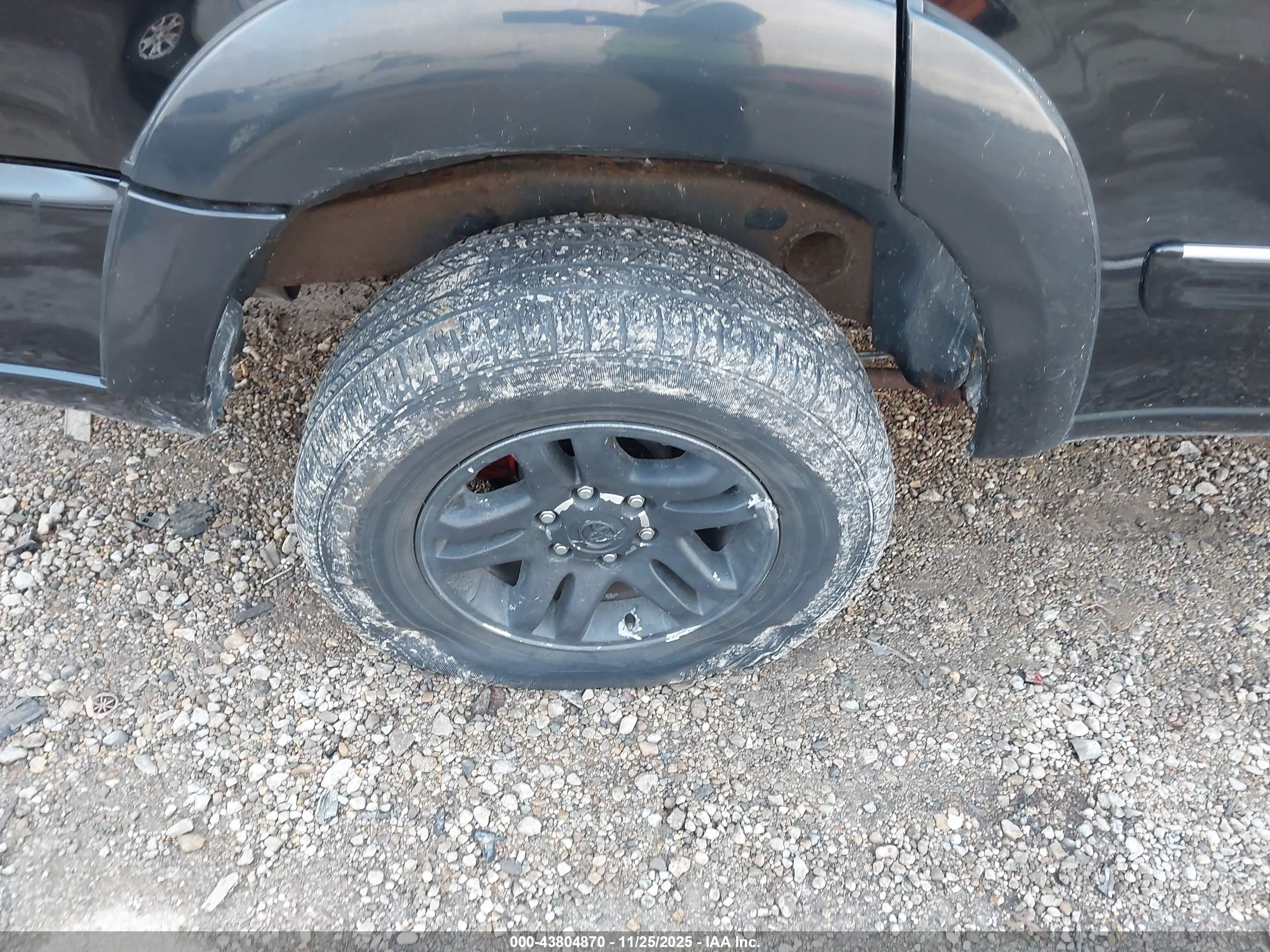 TOYOTA SEQUOIA image 6