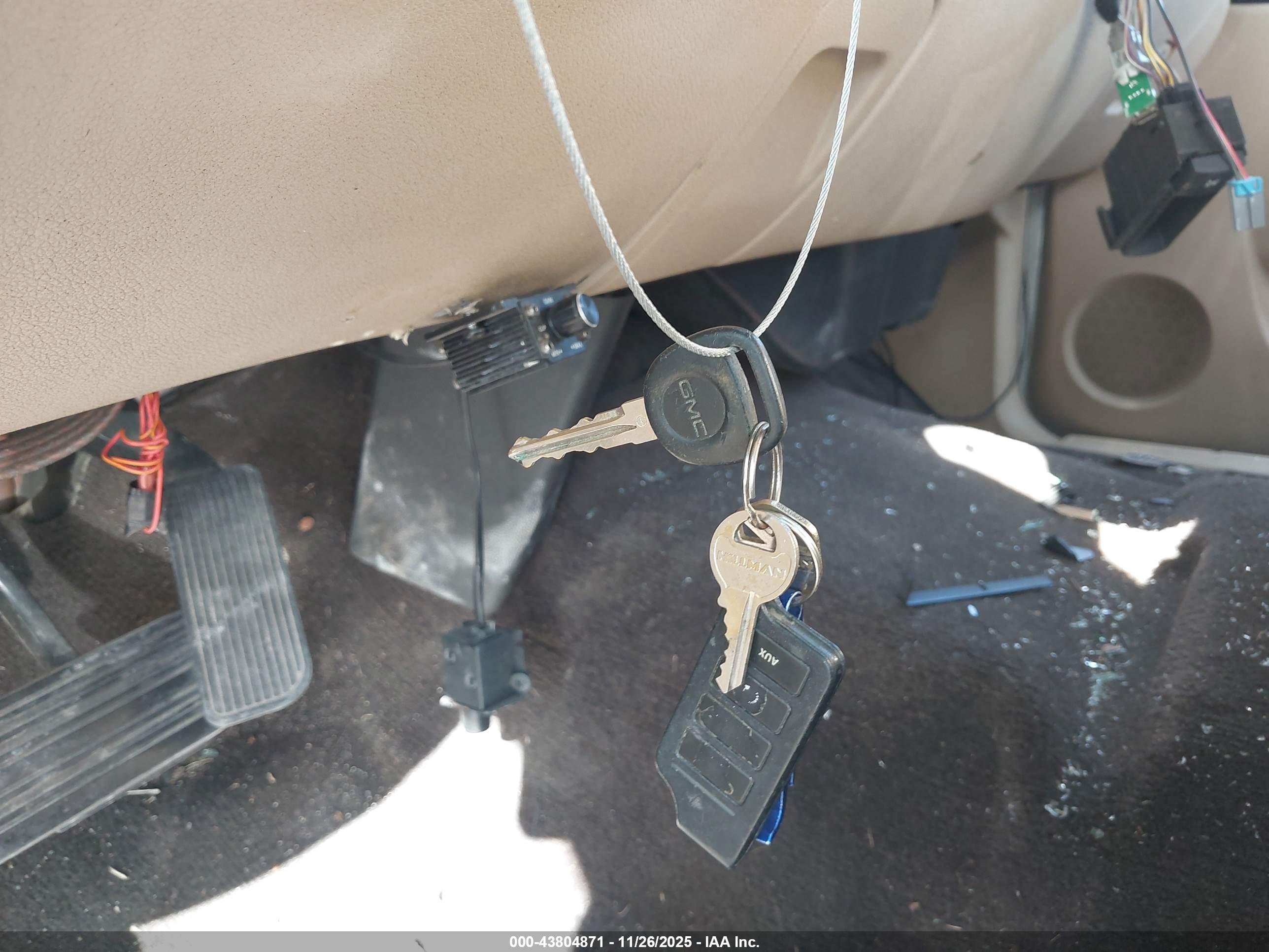 GMC SIERRA image 11