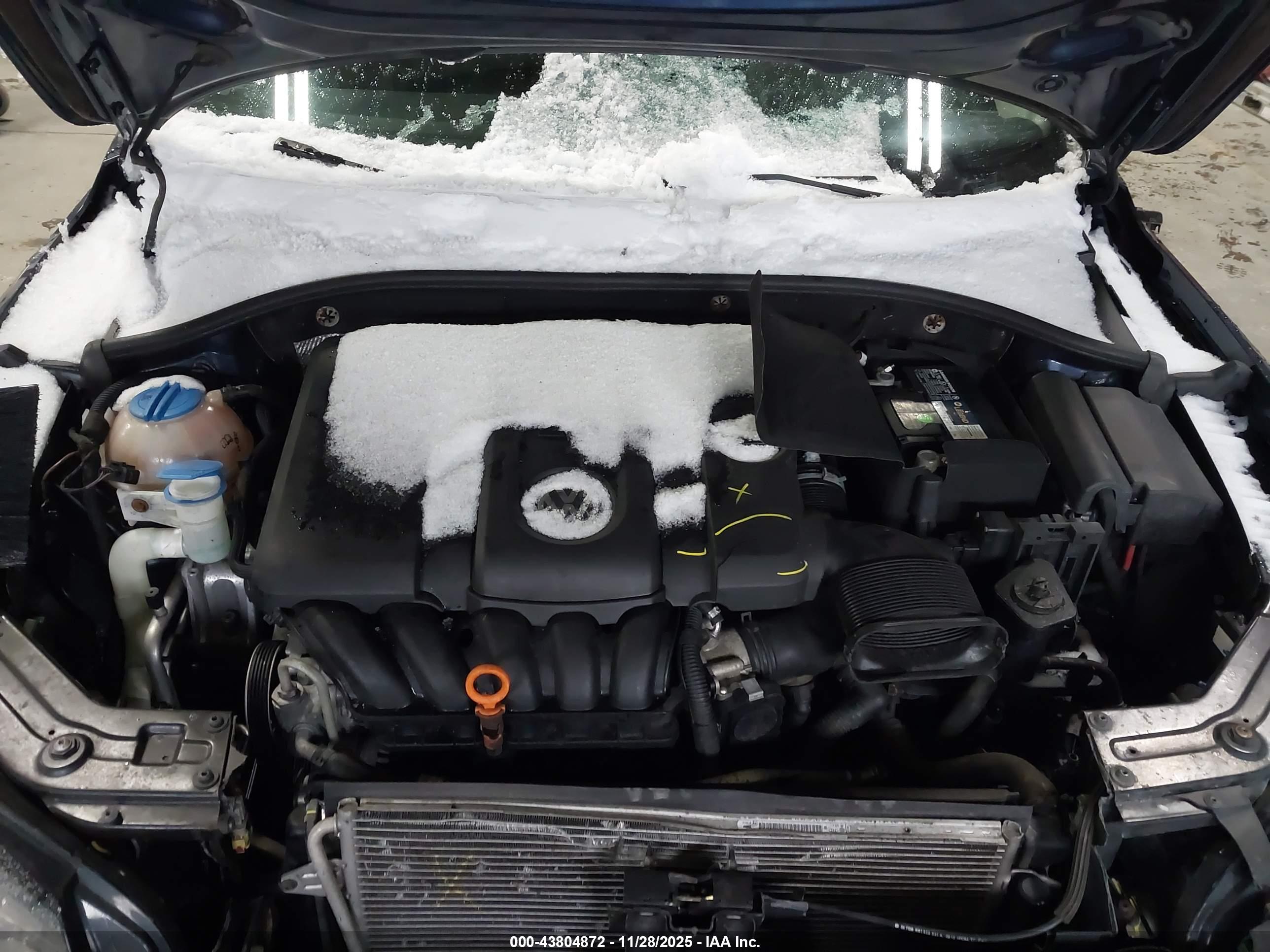 VOLKSWAGEN PASSAT image 10