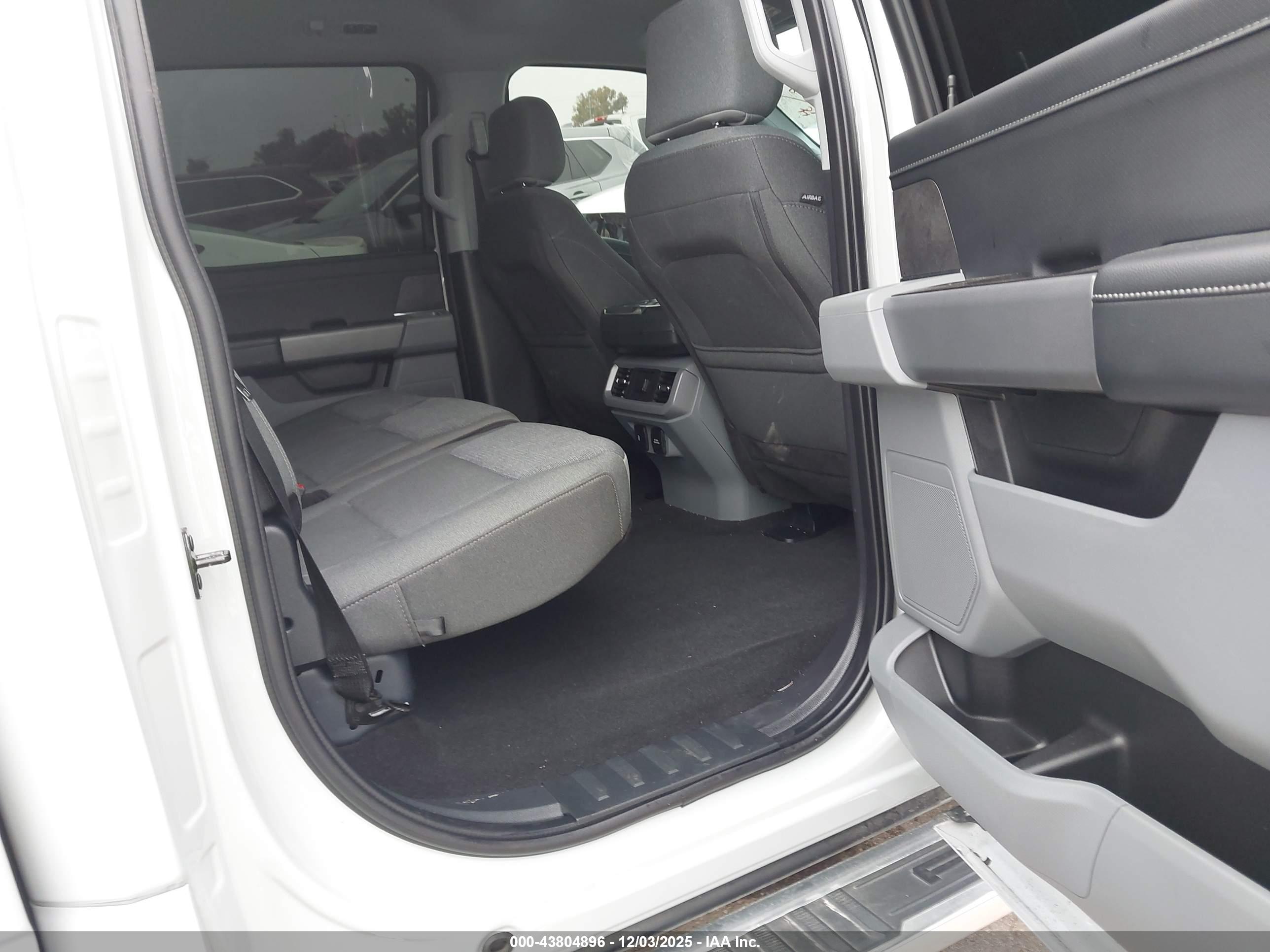 FORD F-150 image 8