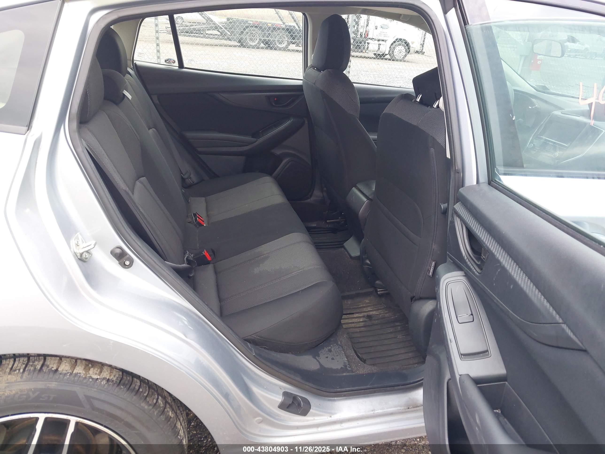 SUBARU IMPREZA image 8