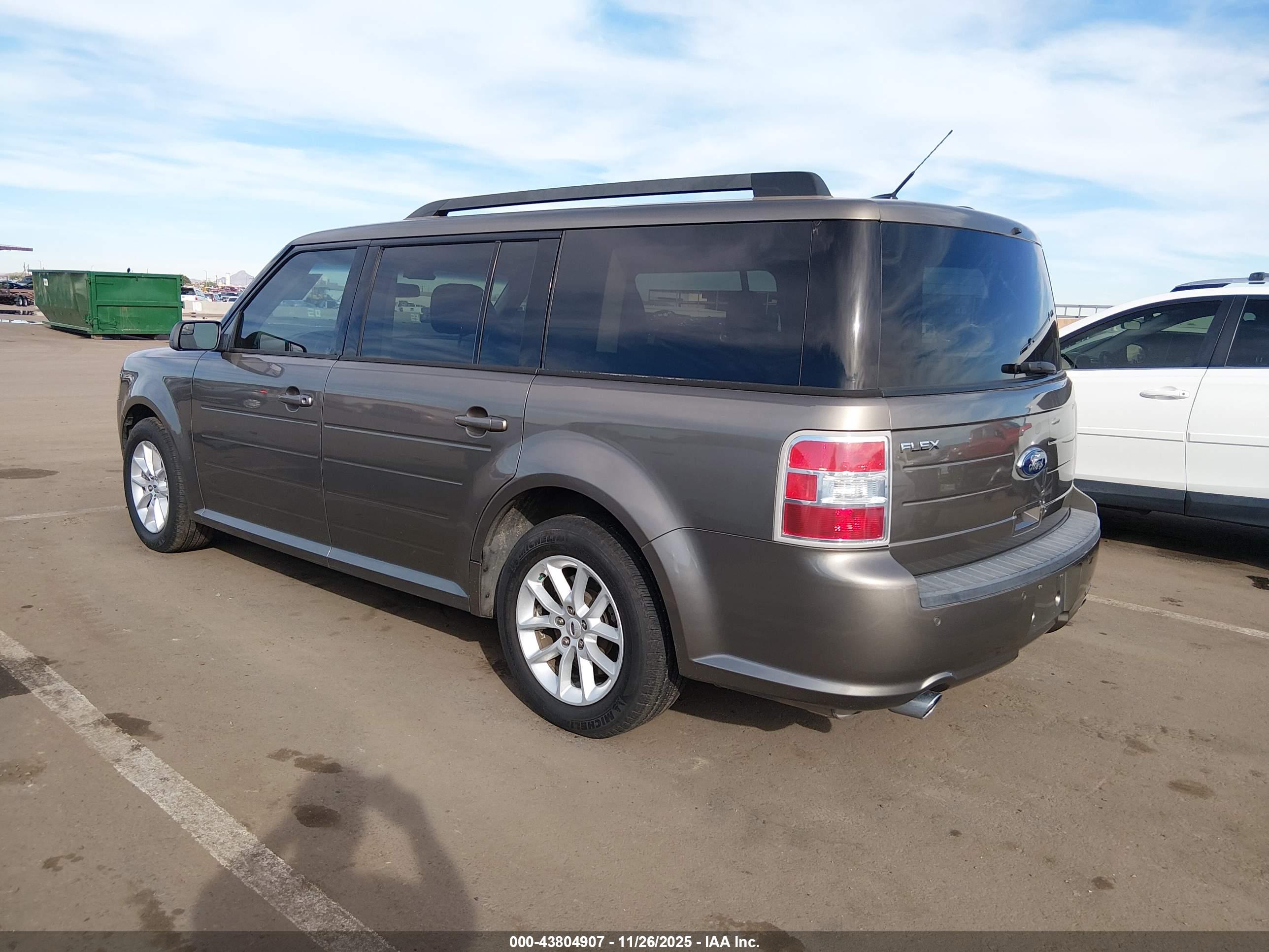FORD FLEX image 3
