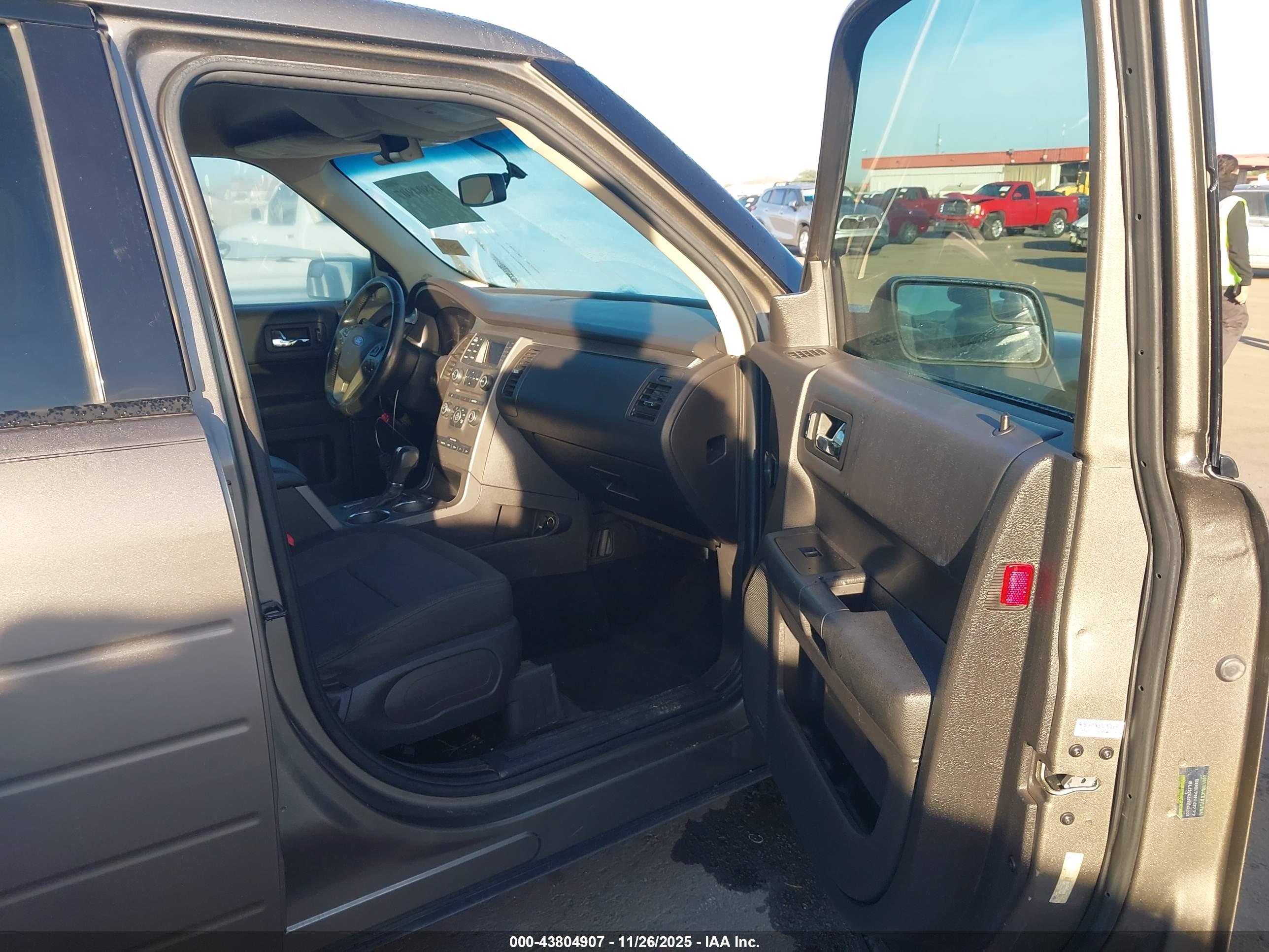 FORD FLEX image 5