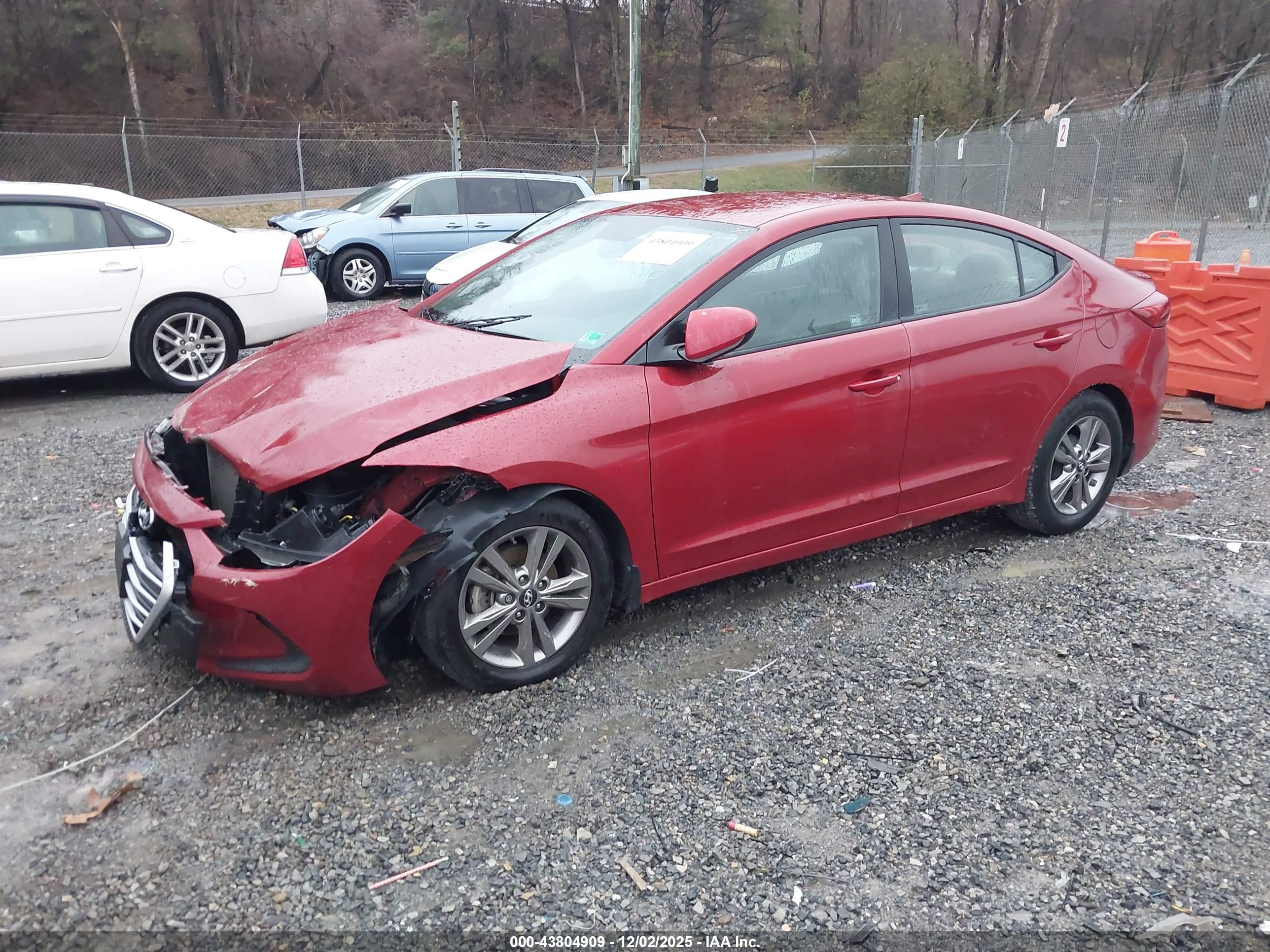 HYUNDAI ELANTRA image 2